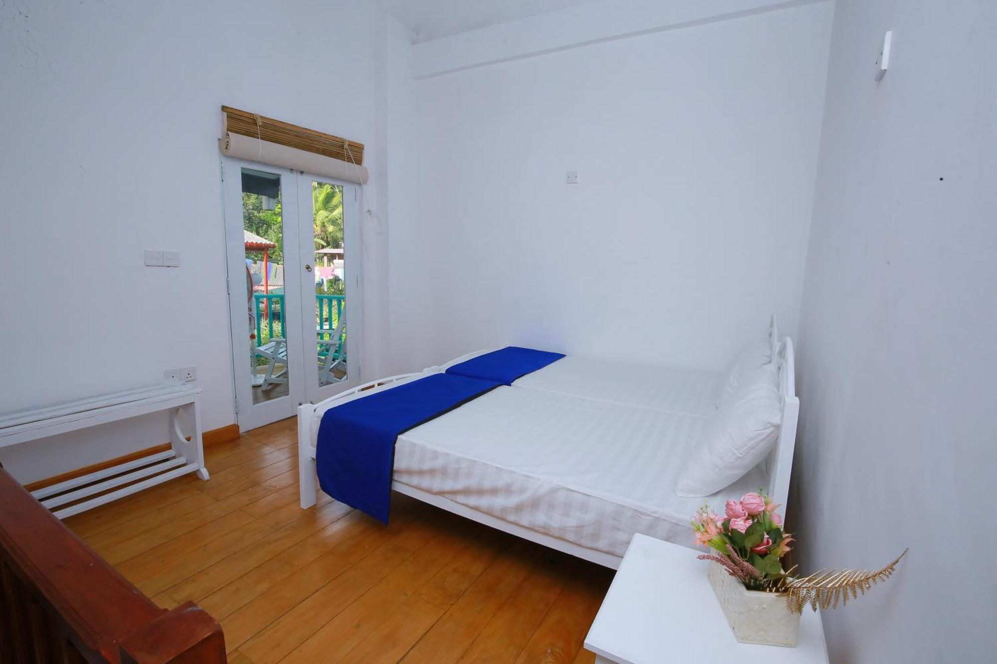 Ceylon House By Sunrise Guest house