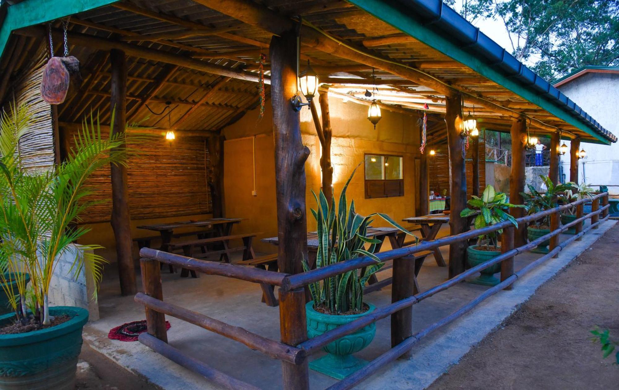 Maridian Hotel *
