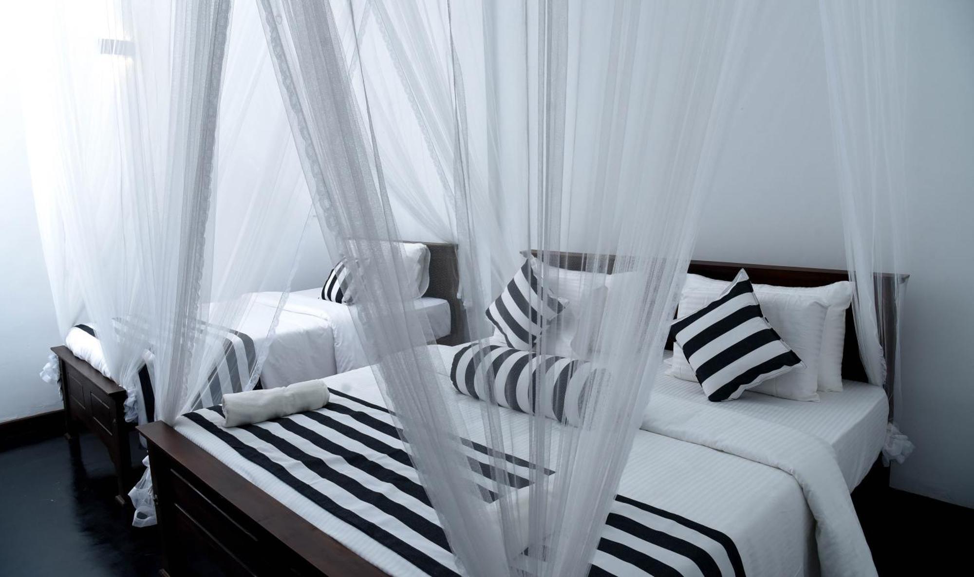 Maridian Hotel *