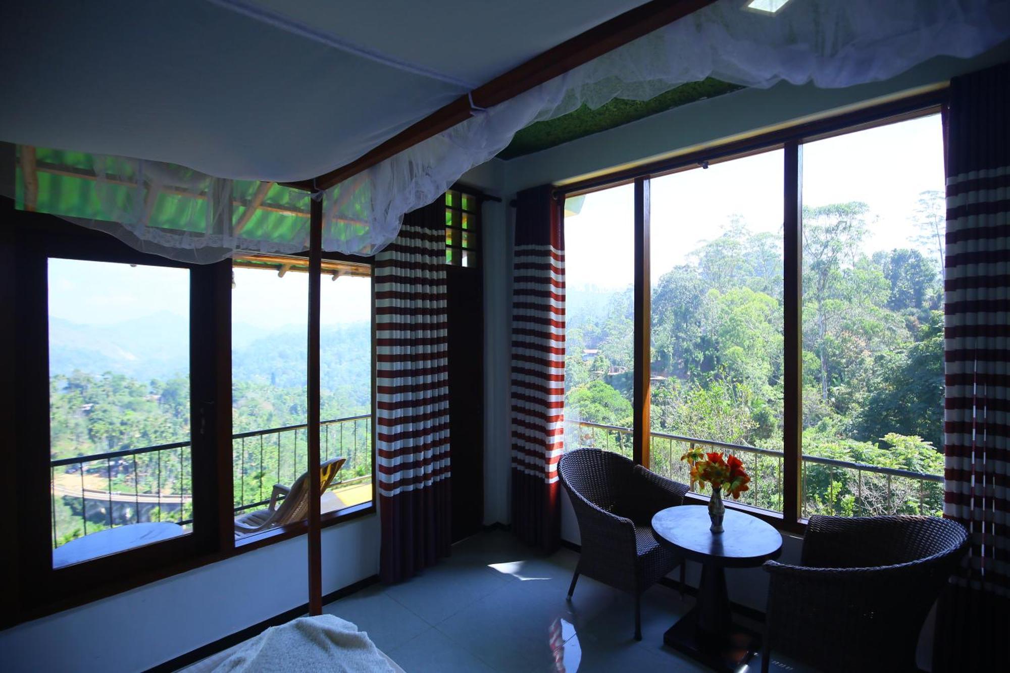 Nine Arch Lodge