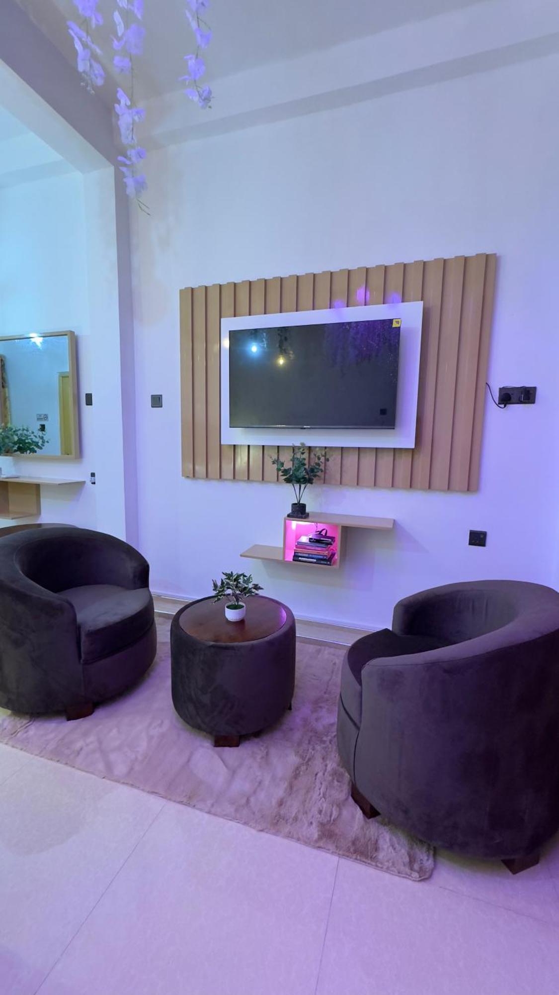 Homes Guest -