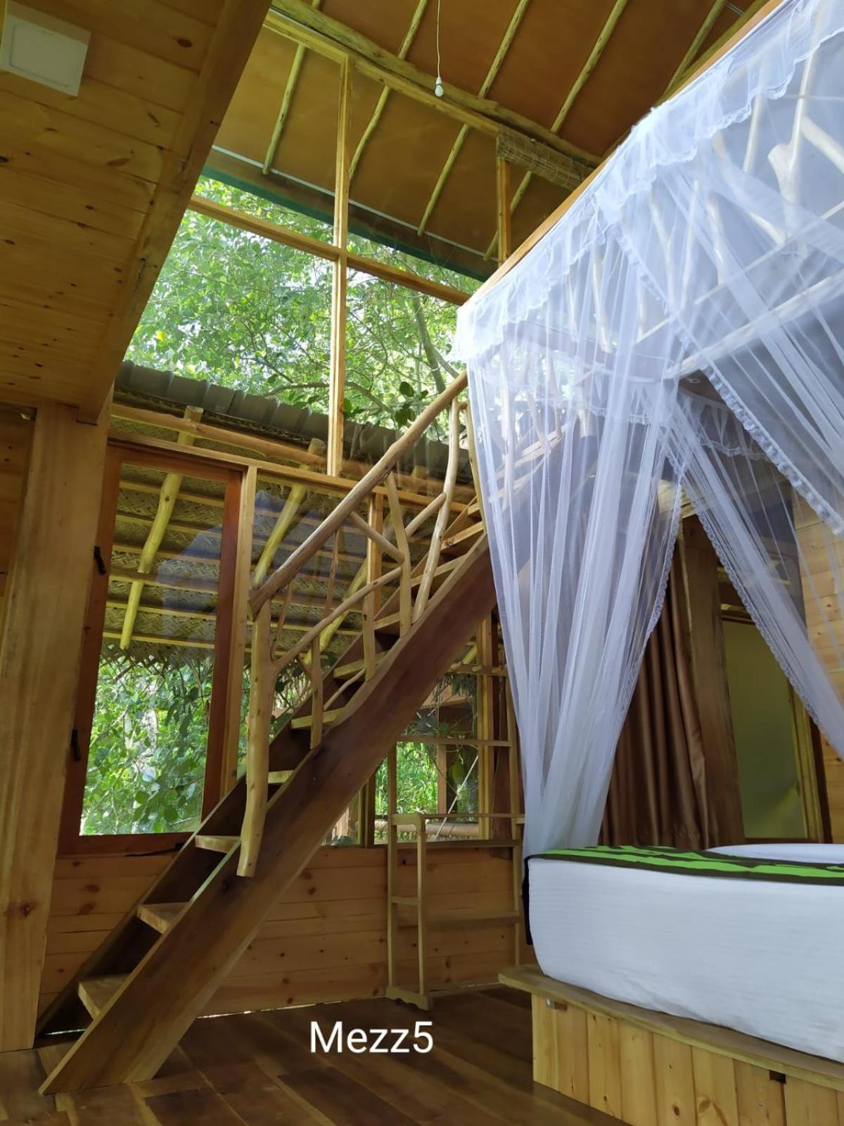 Treehouse Guest house Ella