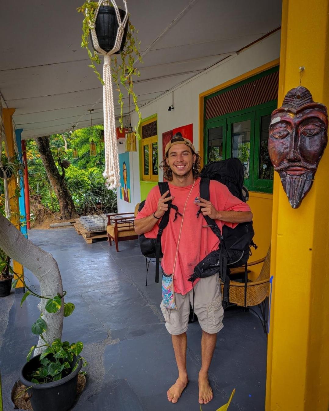 Mad Monkey And Lounge Hostel *
