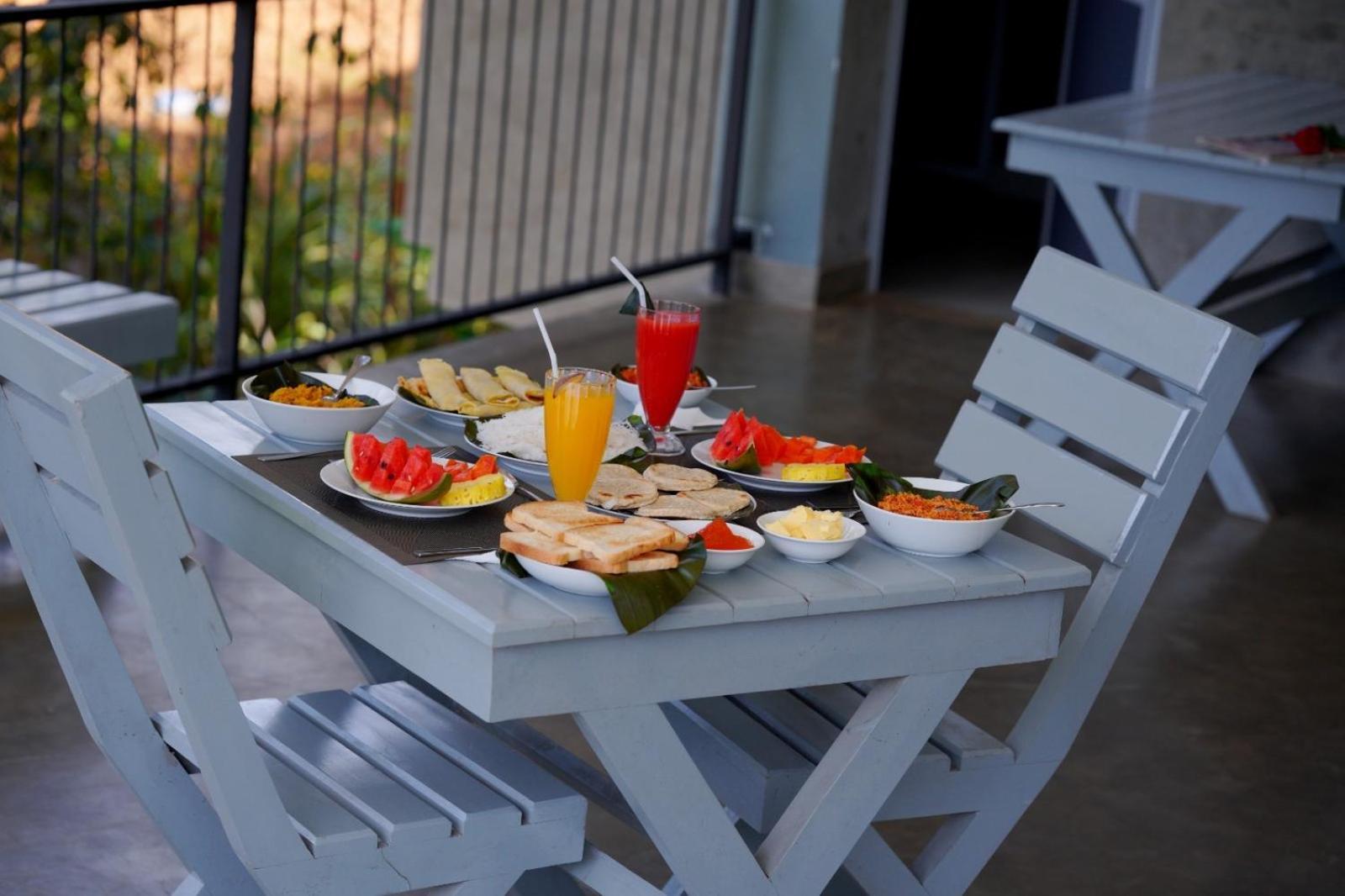 Kithal Station Hotel *