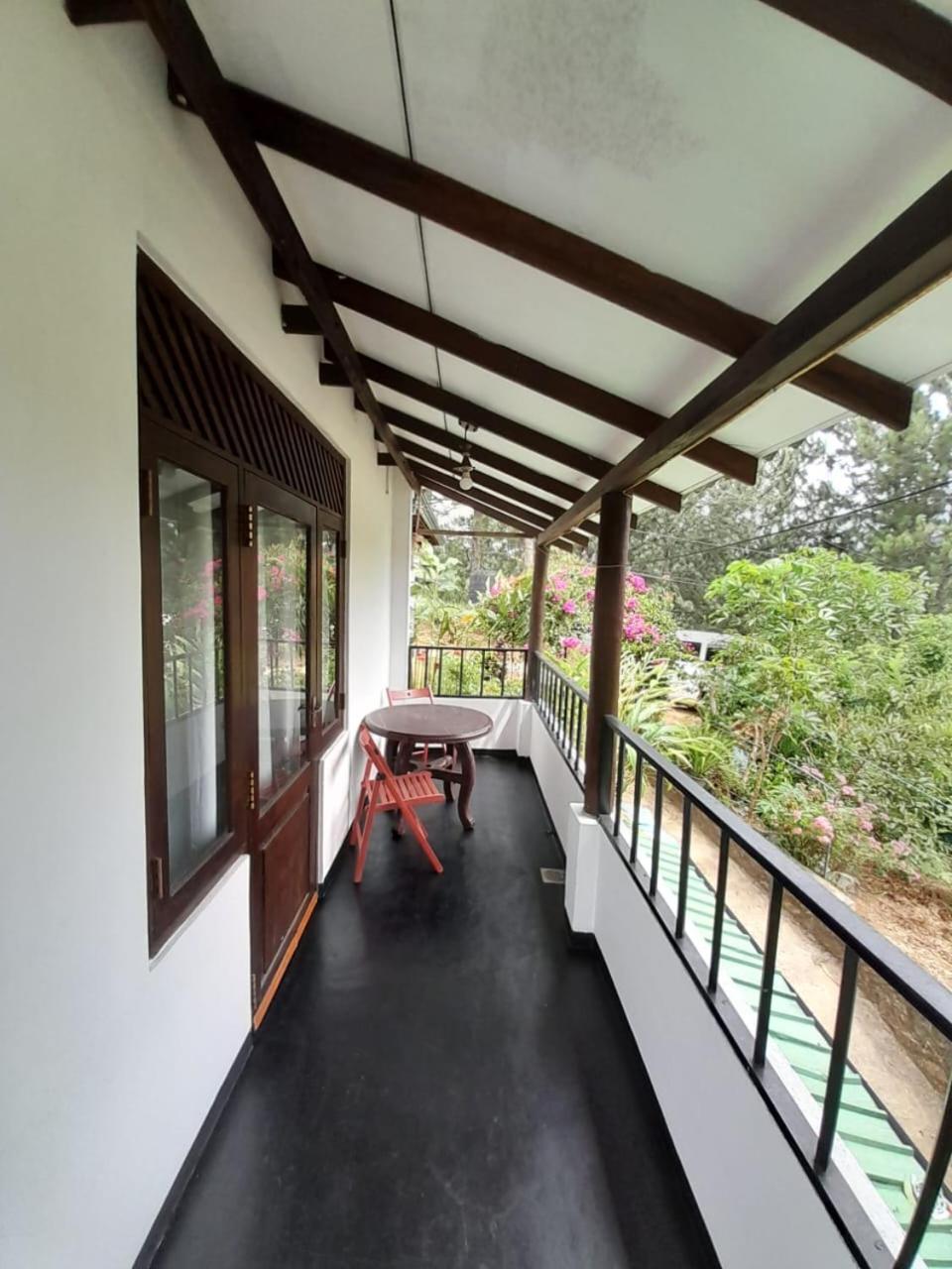 Guest house Emerald Mirror Guest *