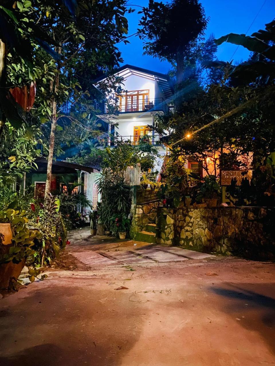 Rest Full Homestay *