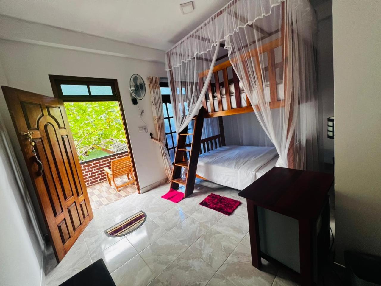 Rest Full Homestay