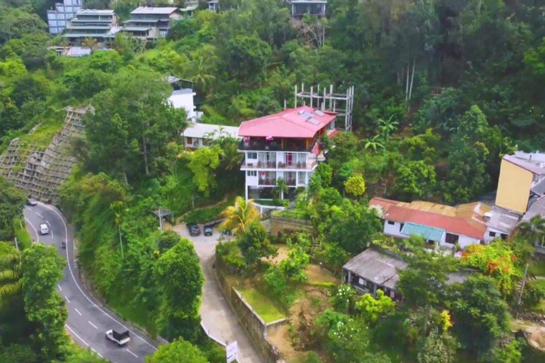 The Peak Hotel 3*