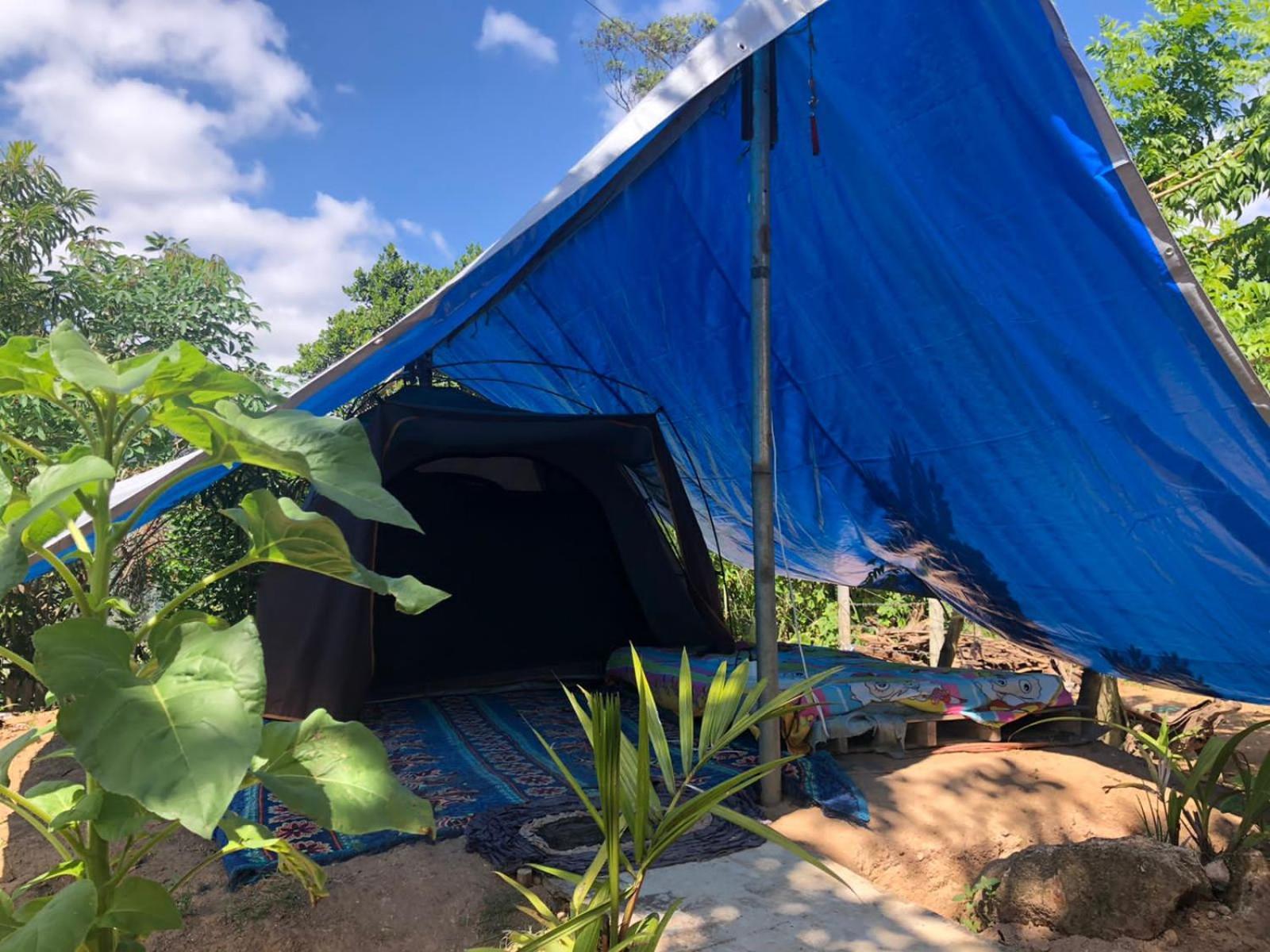 Freedom Camp Luxury tent *
