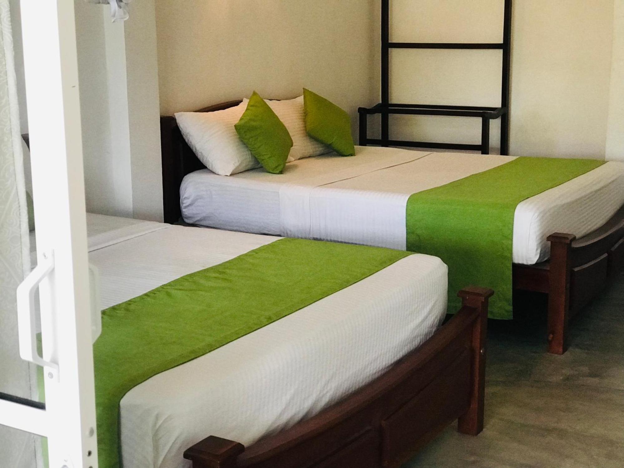 Jayamali Homestay *