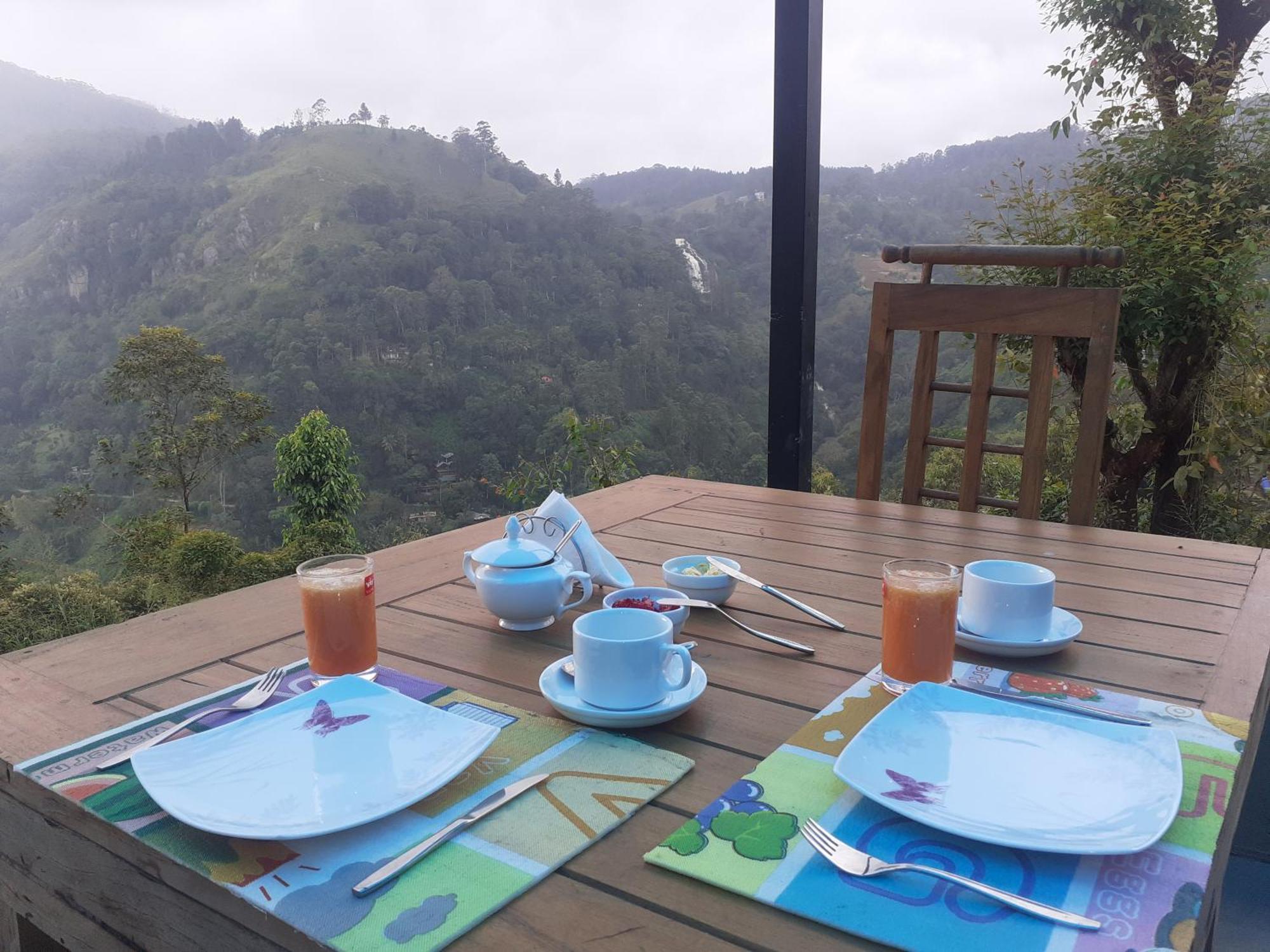 Bed & Breakfast Floating View Ella