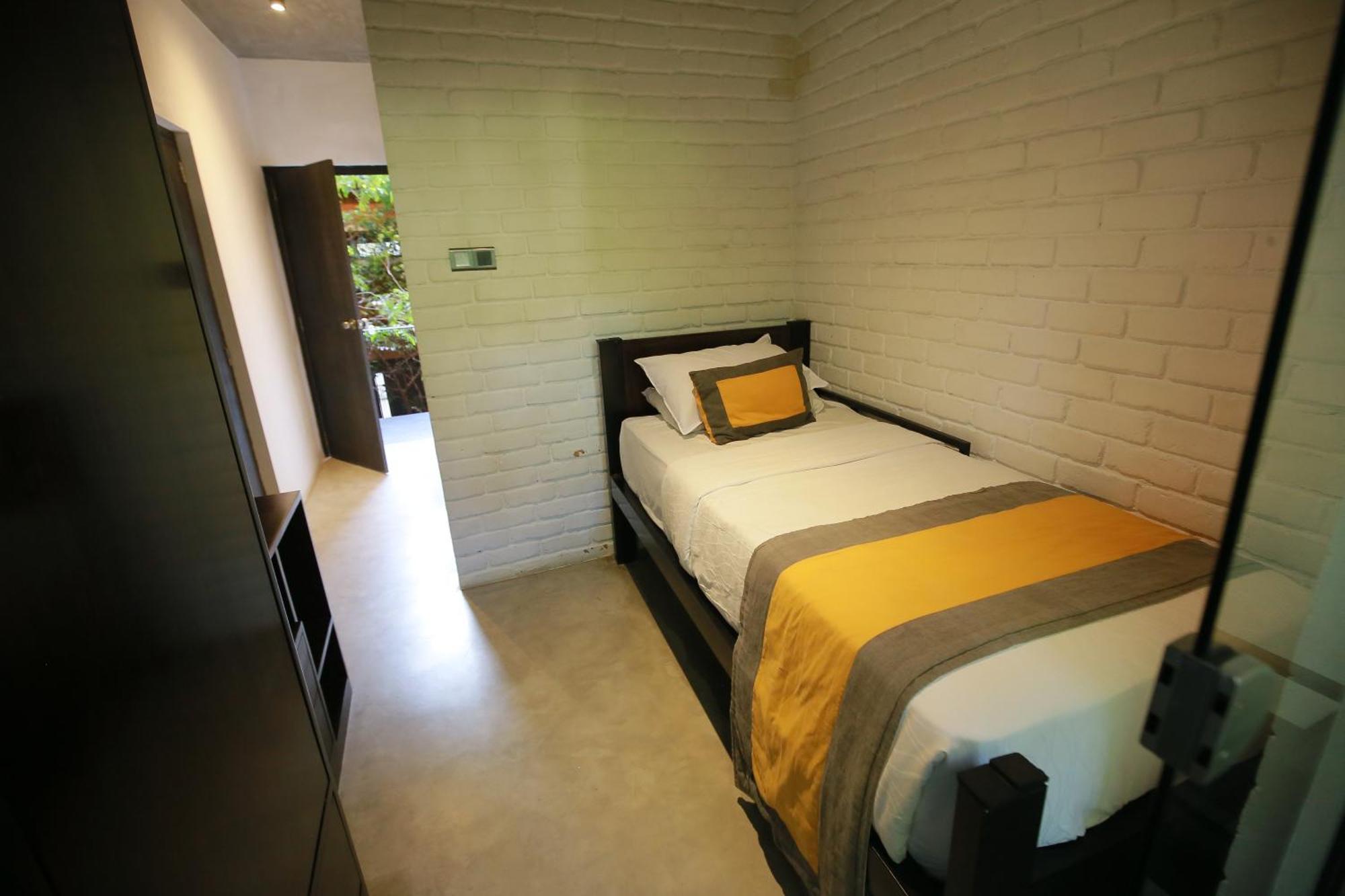 Bbq Hub Hotel 4*
