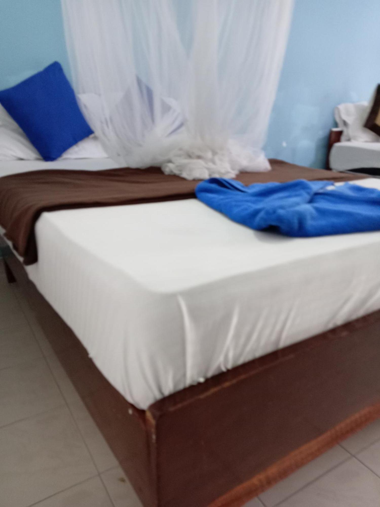 Soorya Guest house *