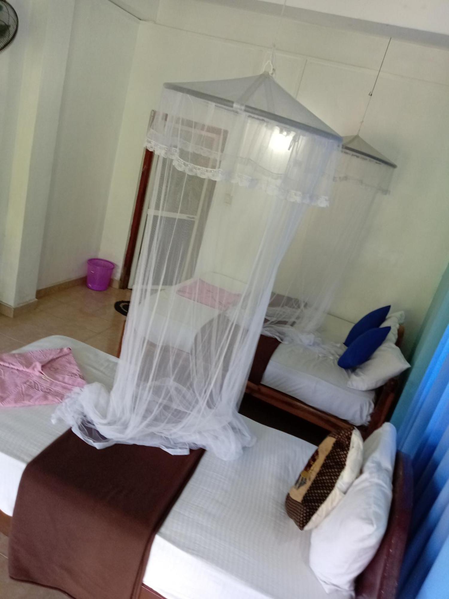 Soorya Guest house *