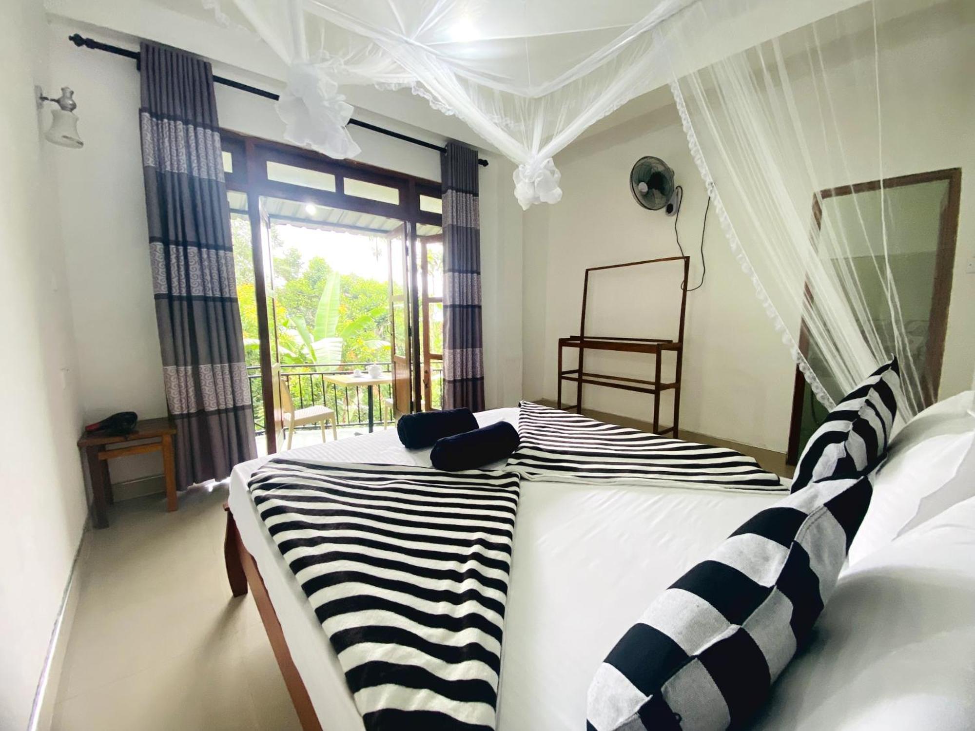 Guest house Curve Ella