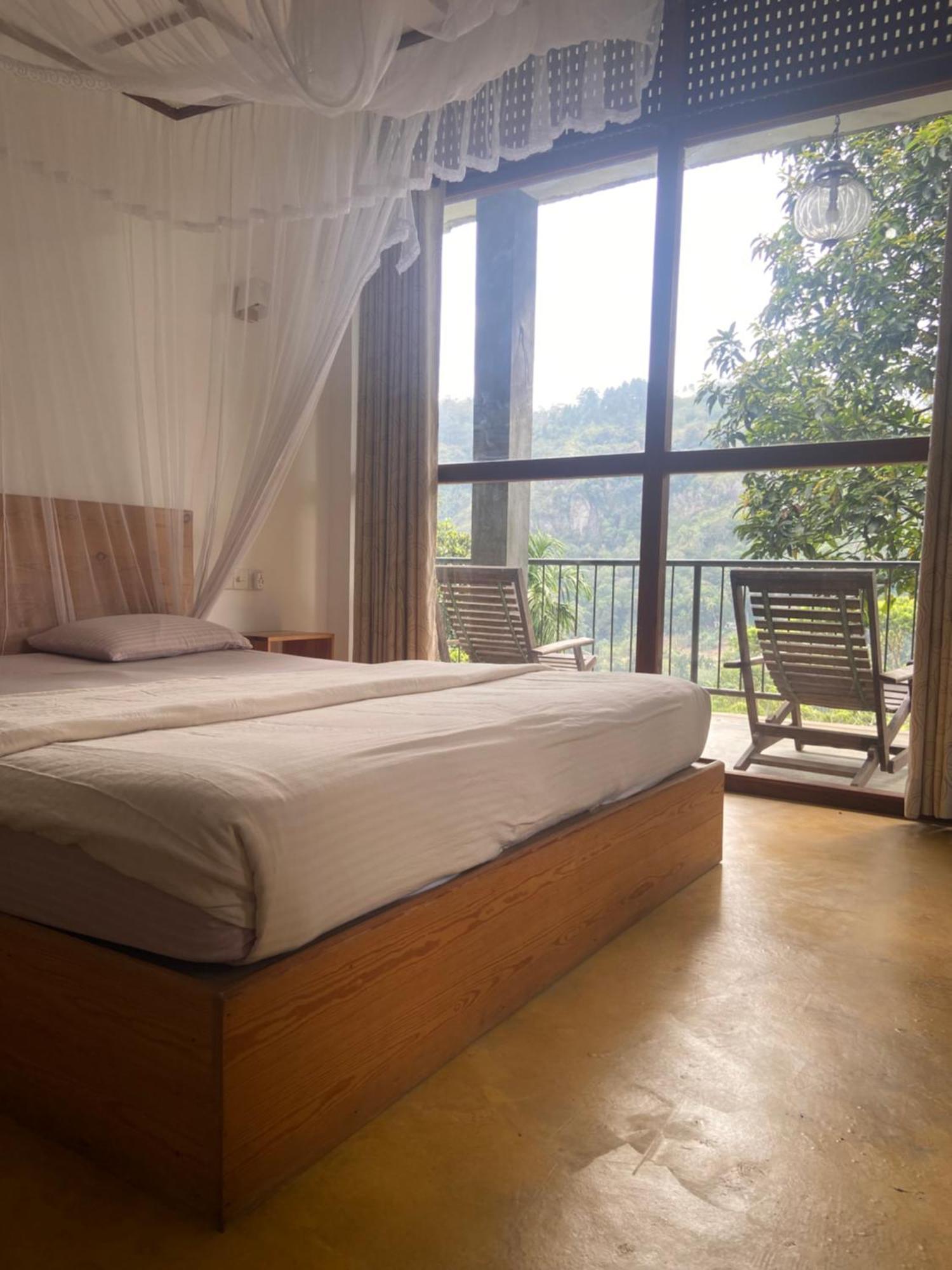 Bed & Breakfast Raveena Ella