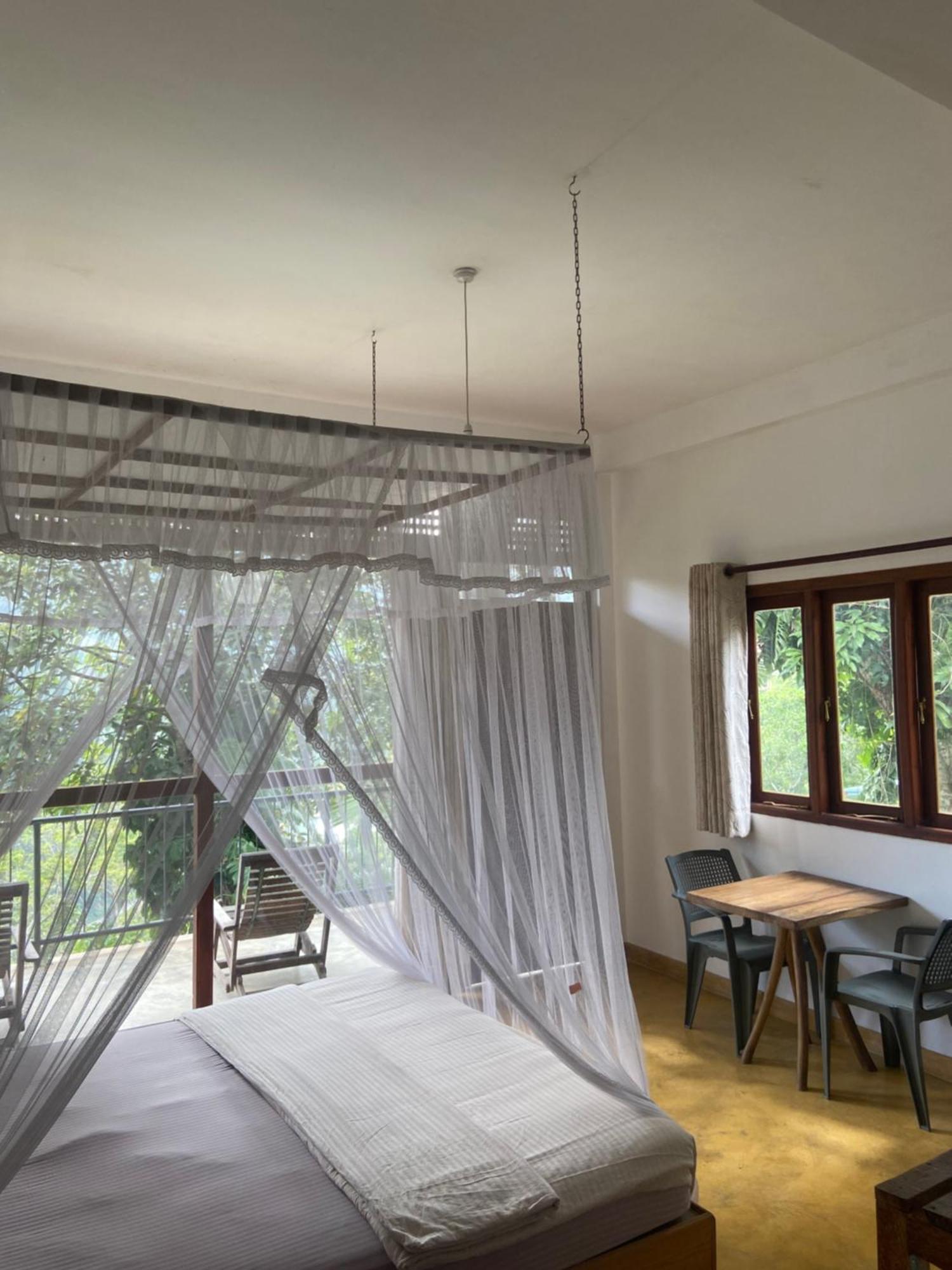 Raveena Bed & Breakfast 4*