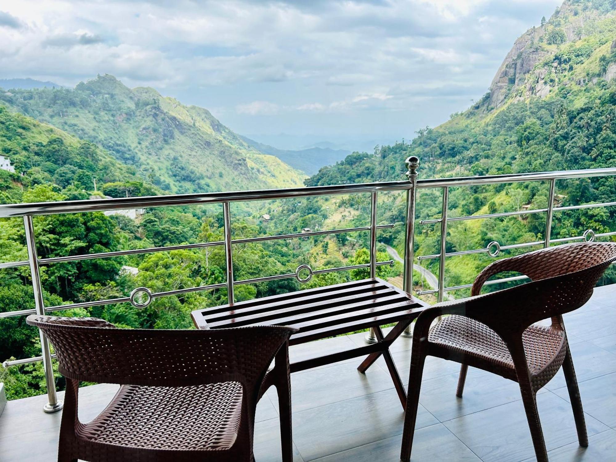 Hotel Ella's Edge *