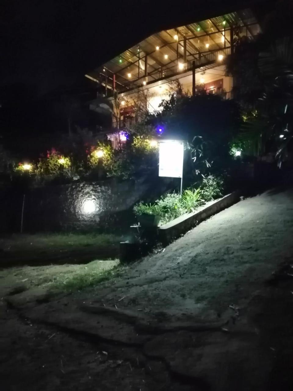 Zenith View Inn Ella