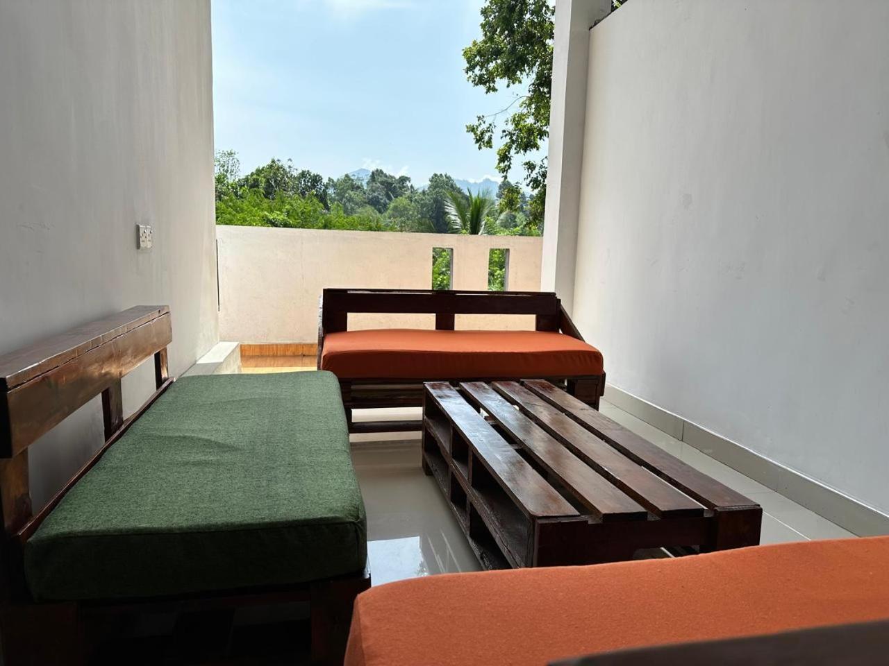 La Riya - 05 Minutes To Town Bed & Breakfast Ella