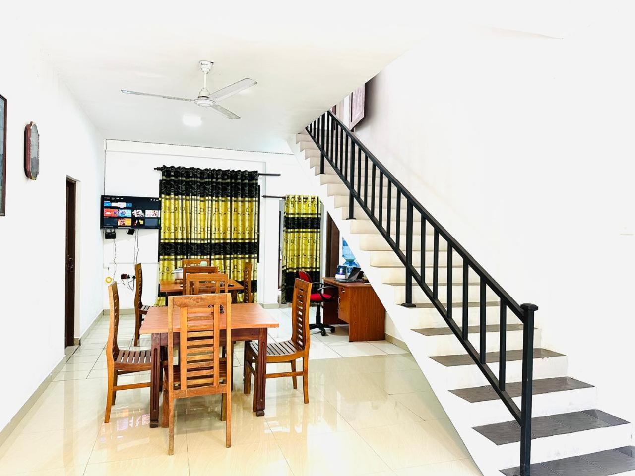 Bed & Breakfast La Riya - 05 Minutes To Town