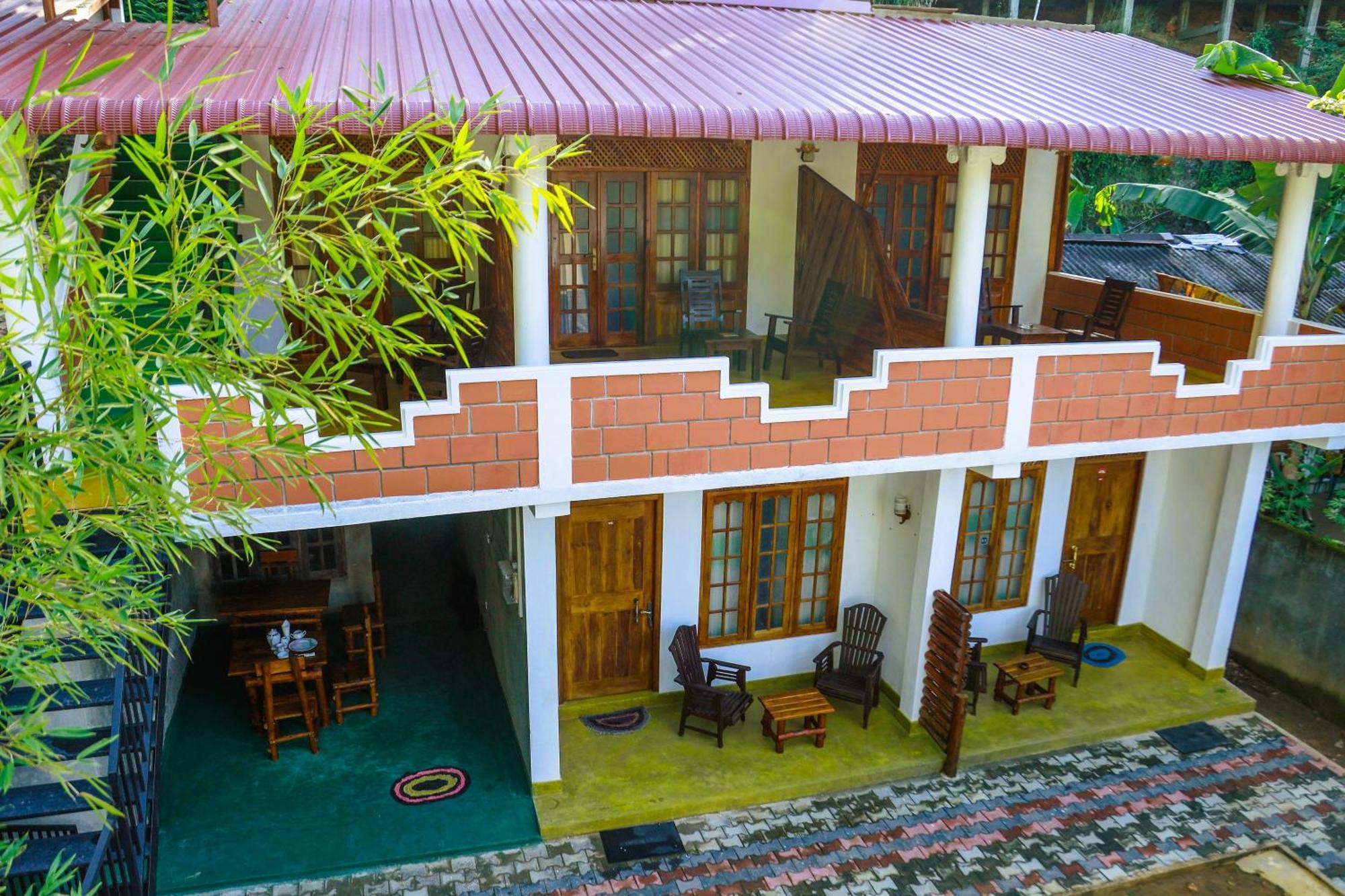 Dinaro Guest 3* Ella