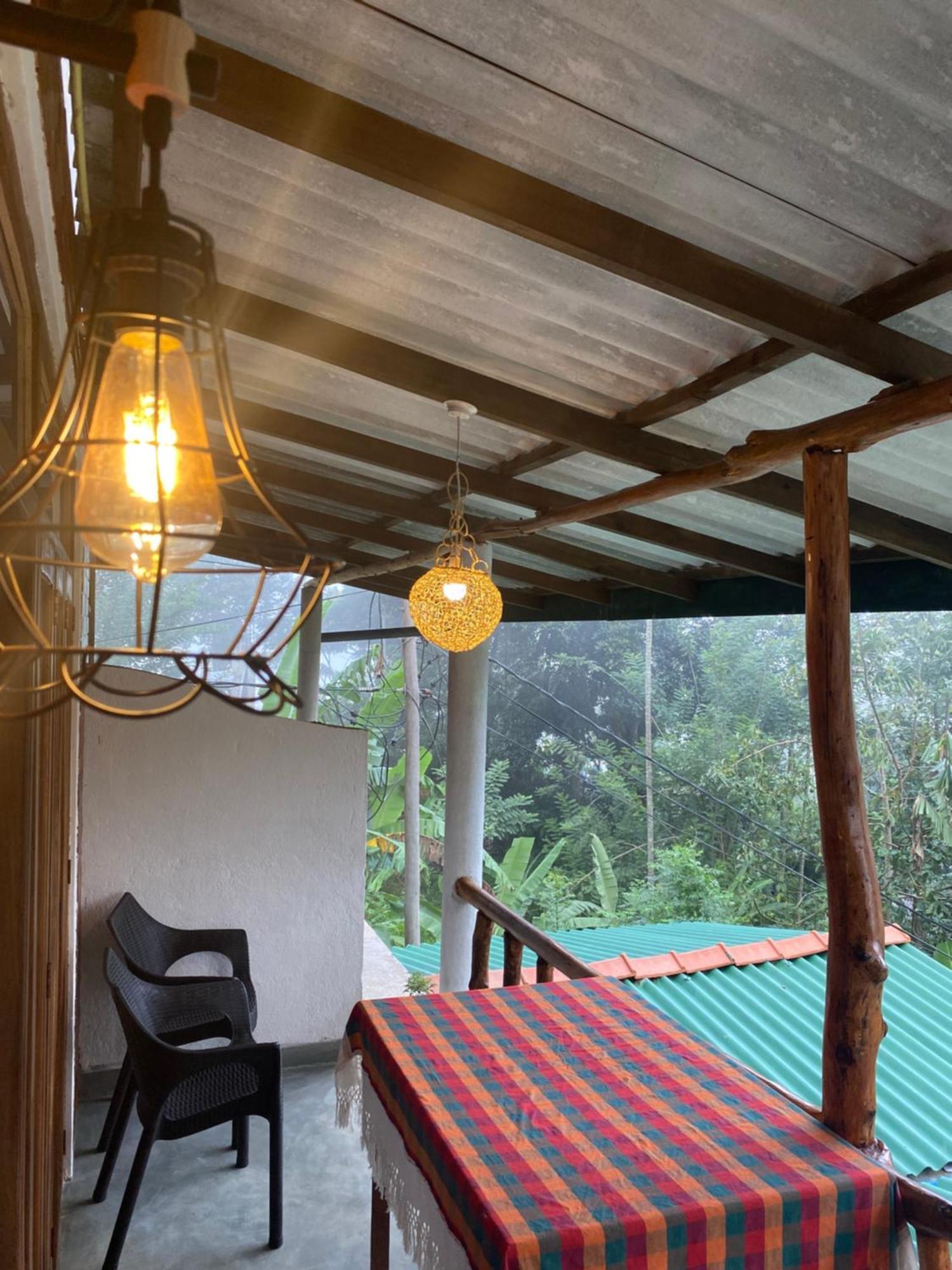 Cozy Waterfall Road Hotel Ella