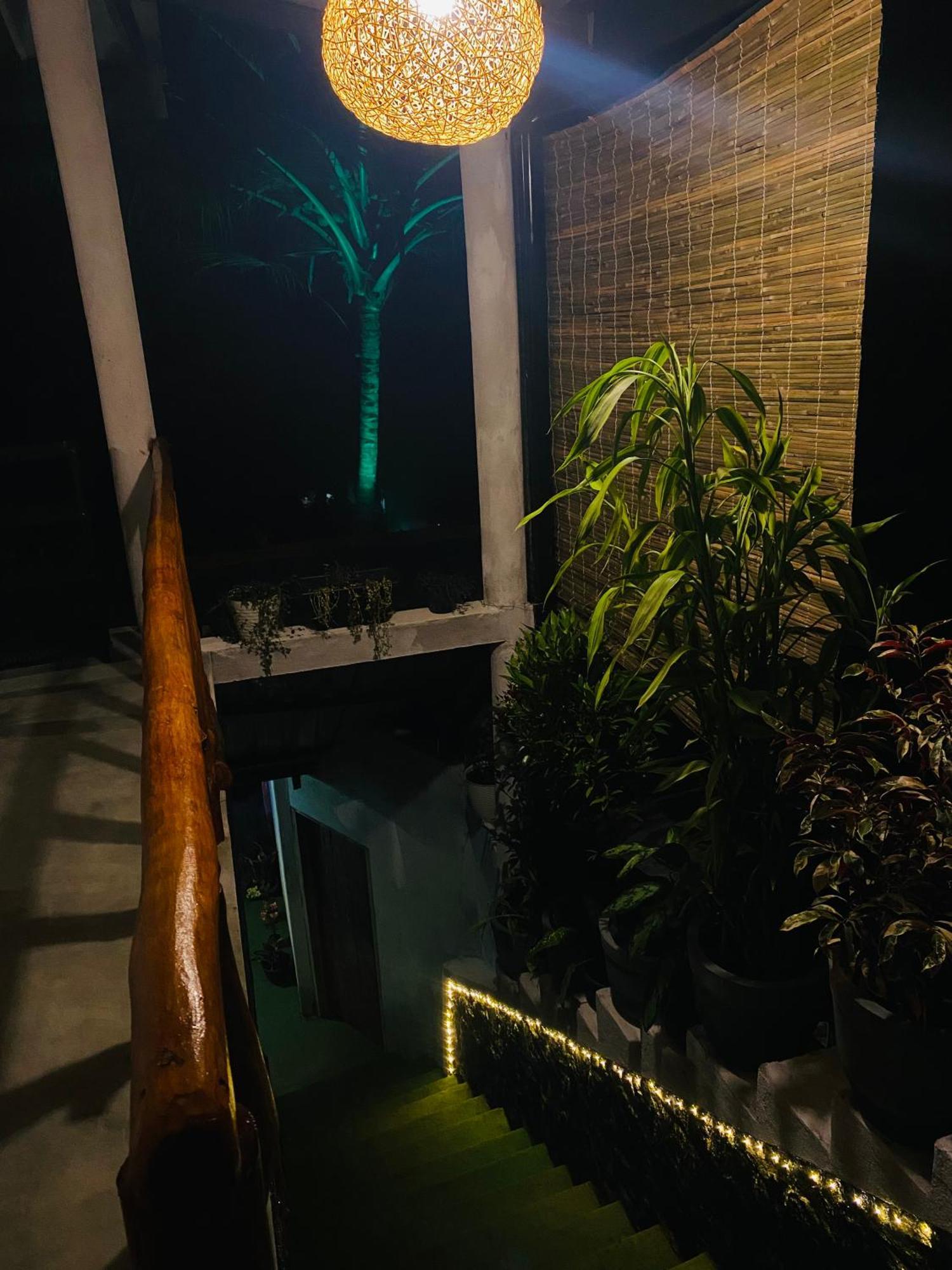 Hotel Cozy Waterfall Road *