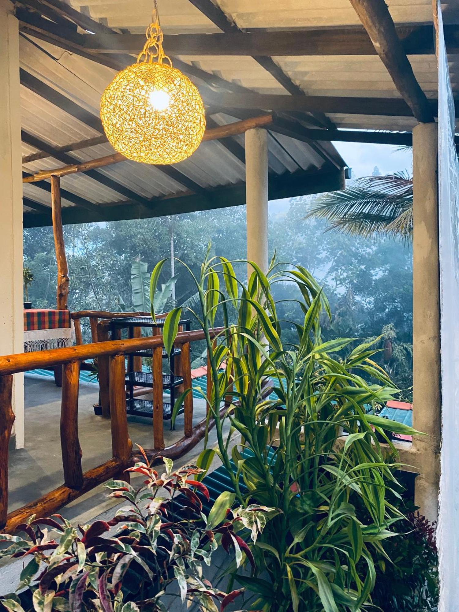 Cozy Waterfall Road Hotel Ella