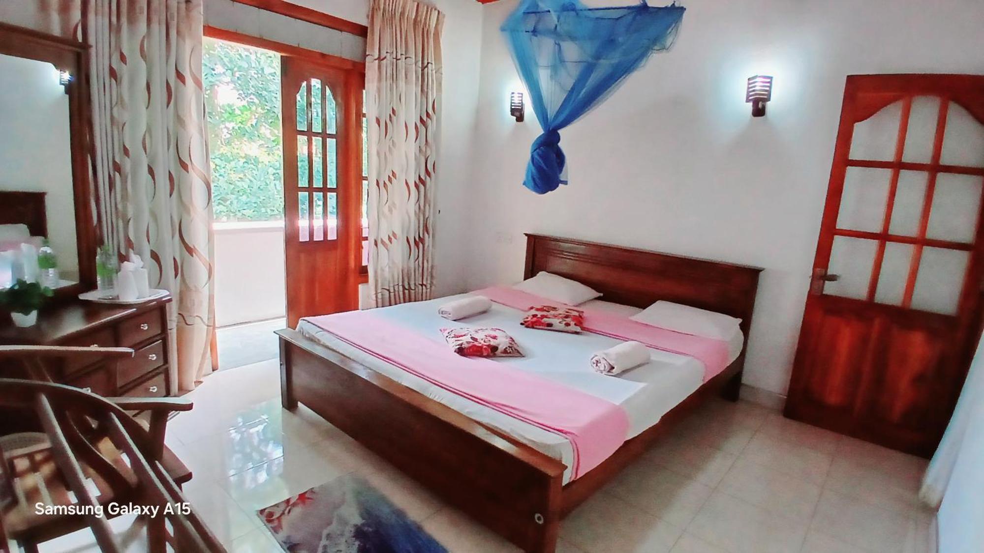 Inn Jasmine Garden *