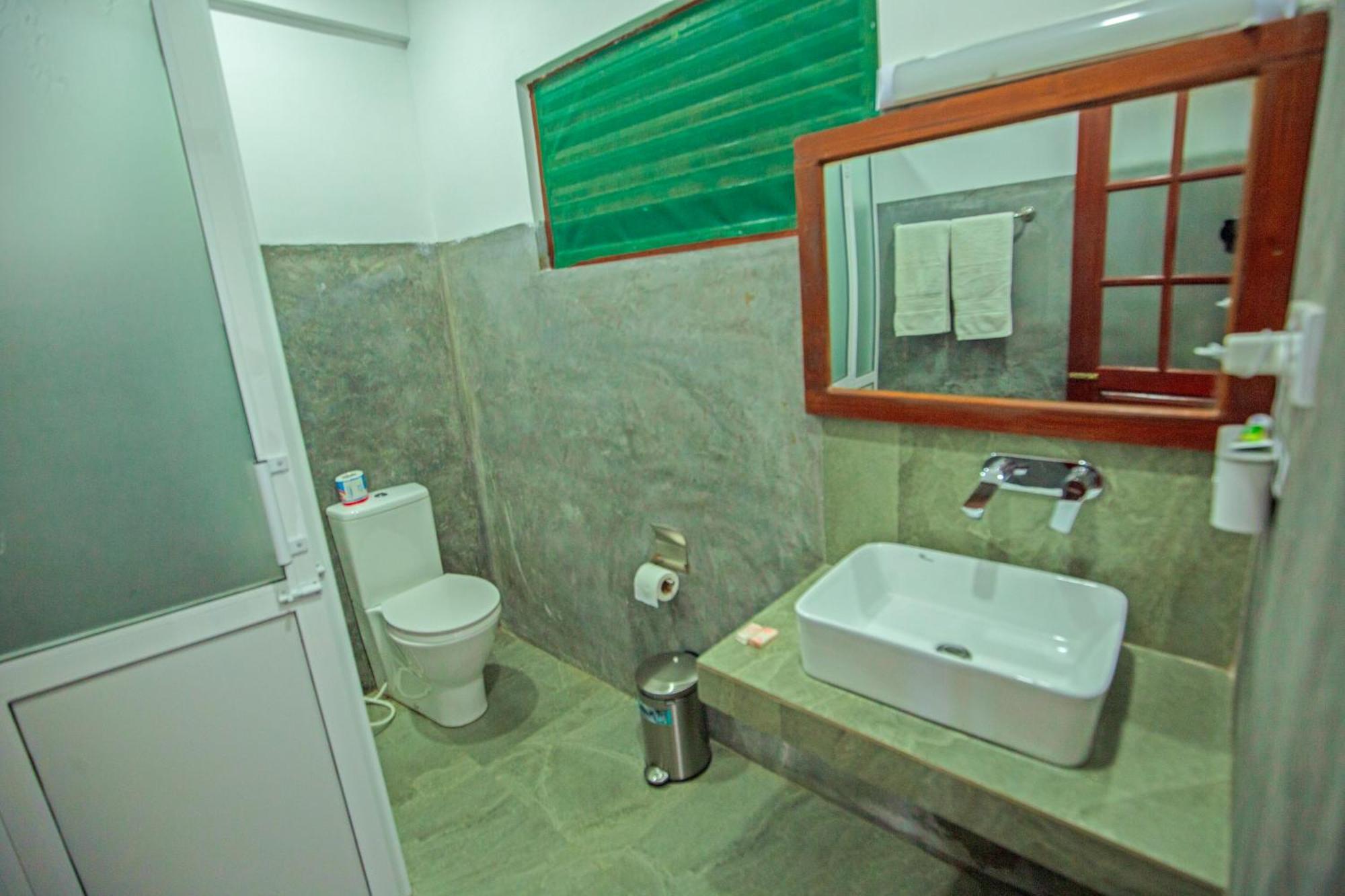 Rawana Den Inn 3*