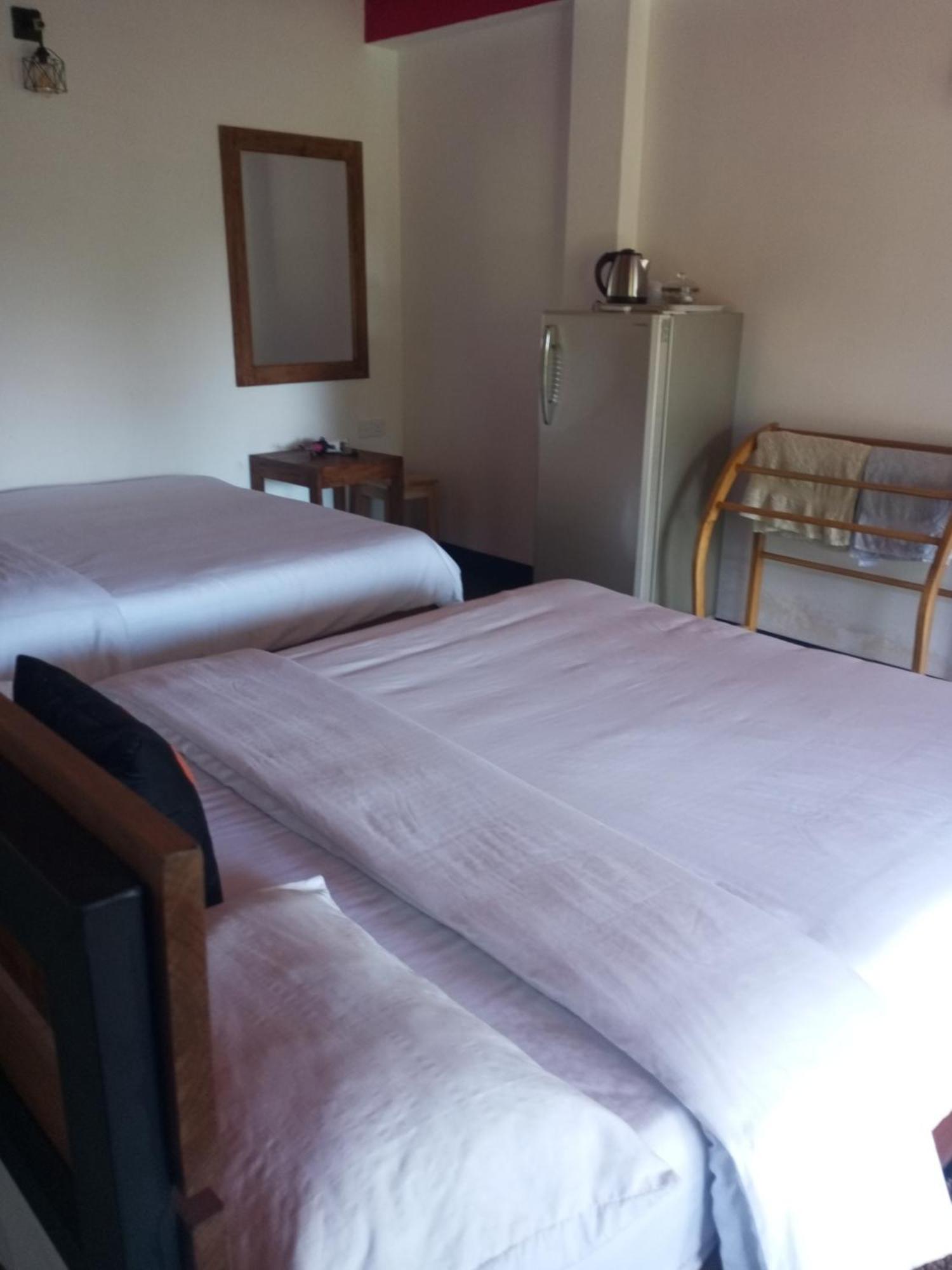 Chanidu Homestay *