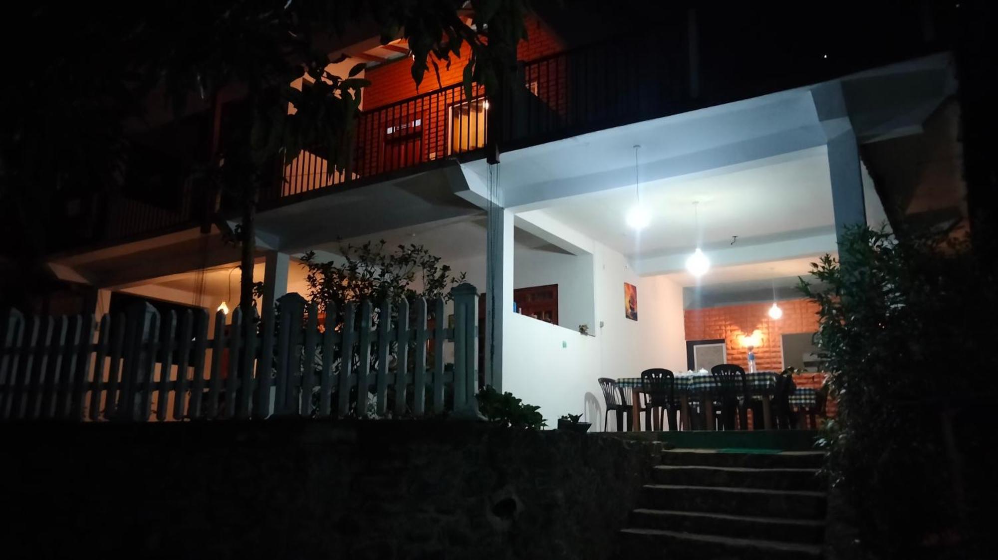 Pearl View Ella