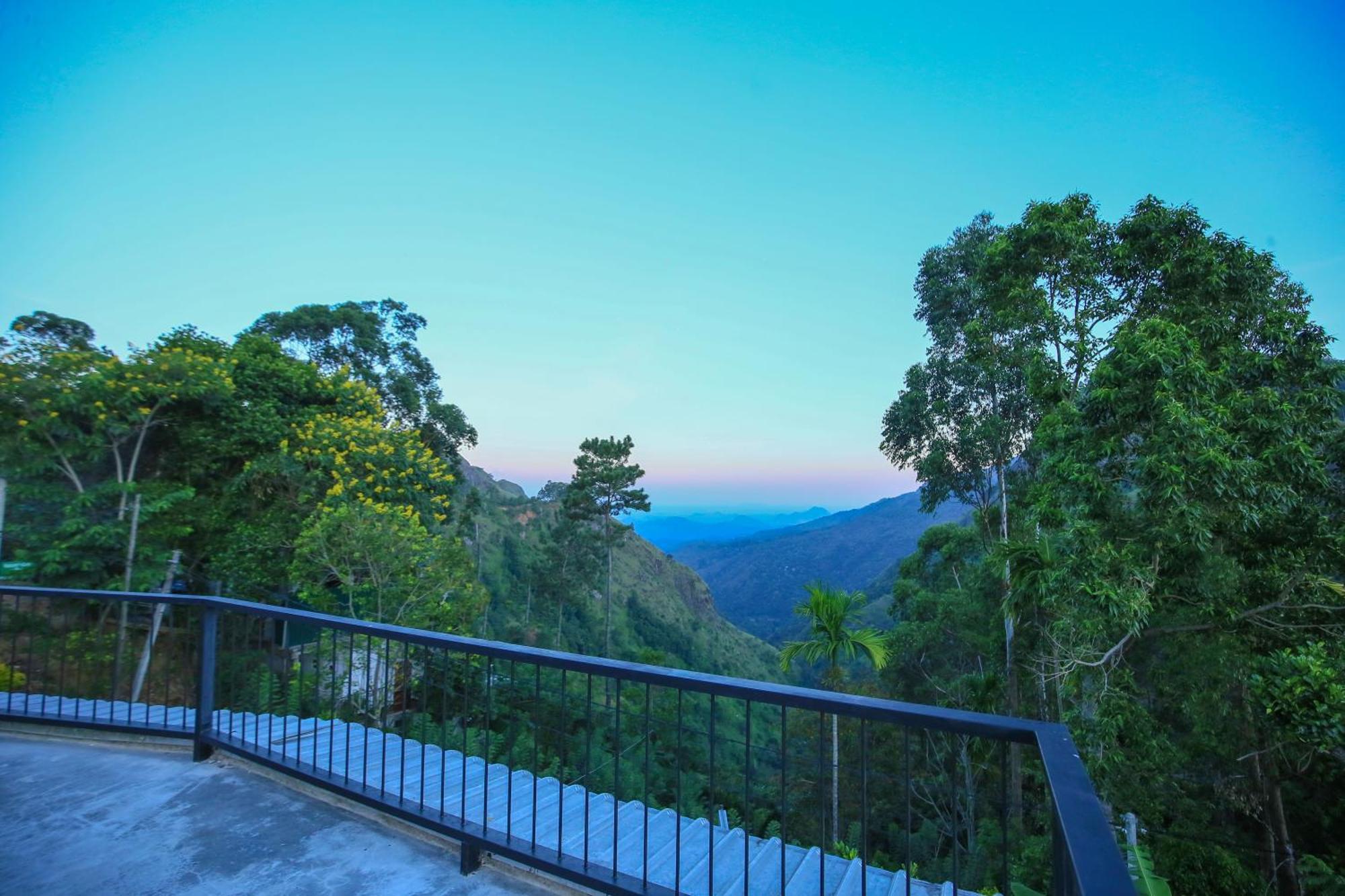 Hostel Beyond Nomad Luxury *