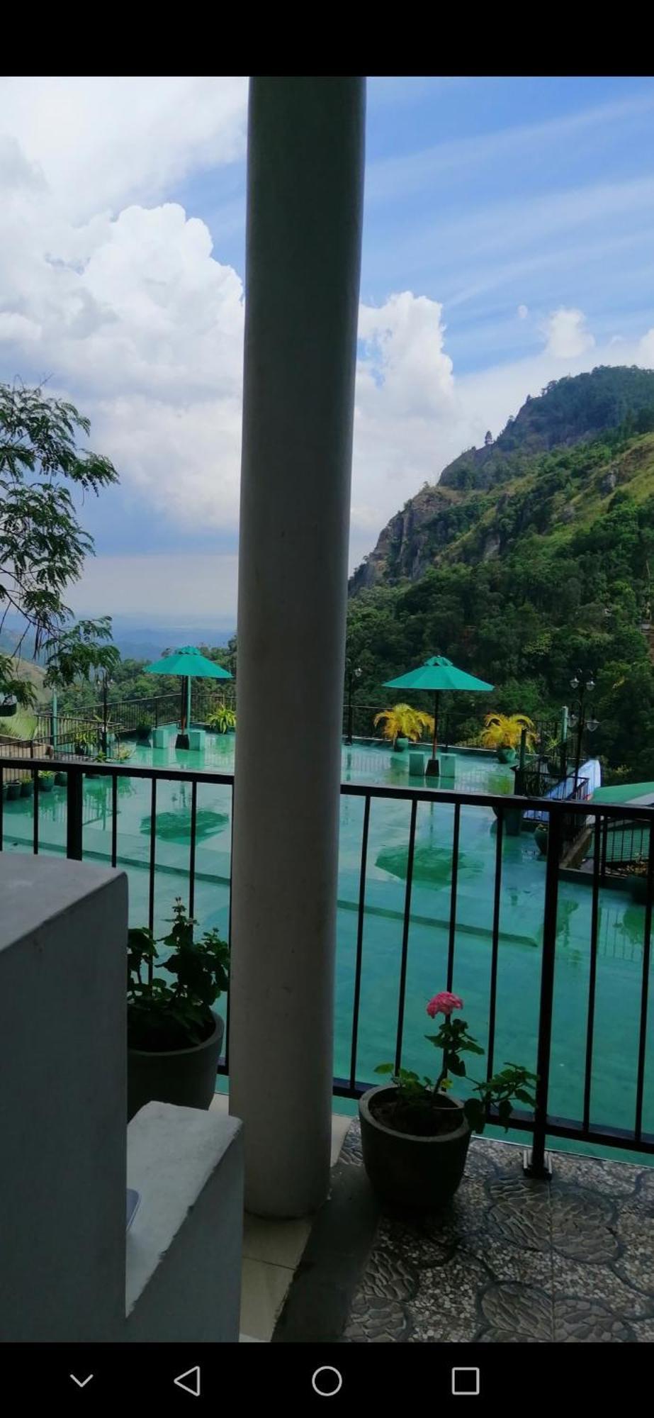 Super View * Ella