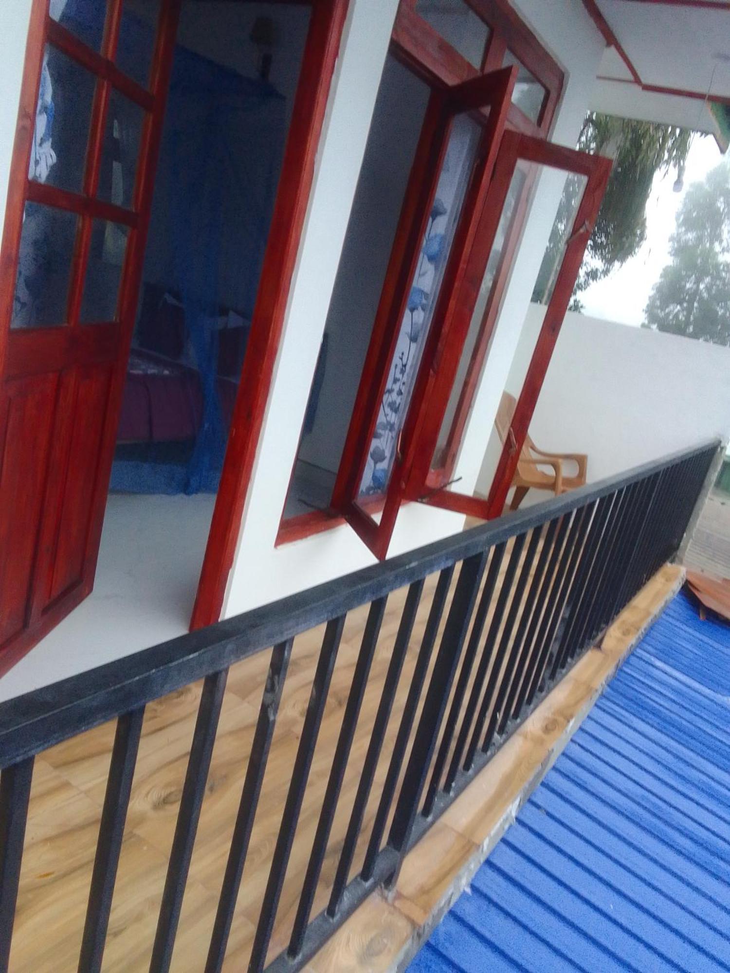 Nature's Glow And Restaurant Homestay