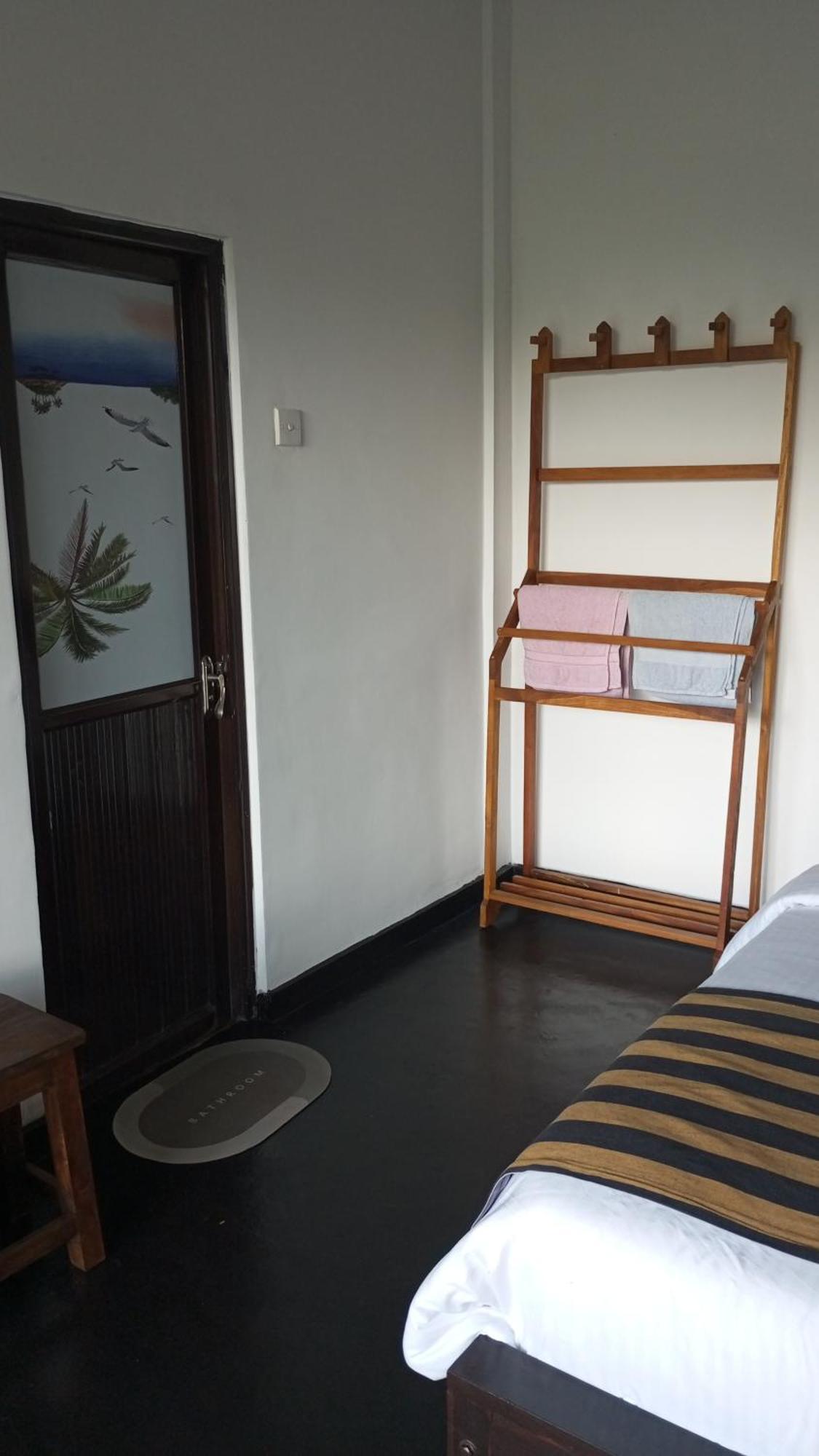Chanidu Homestay *