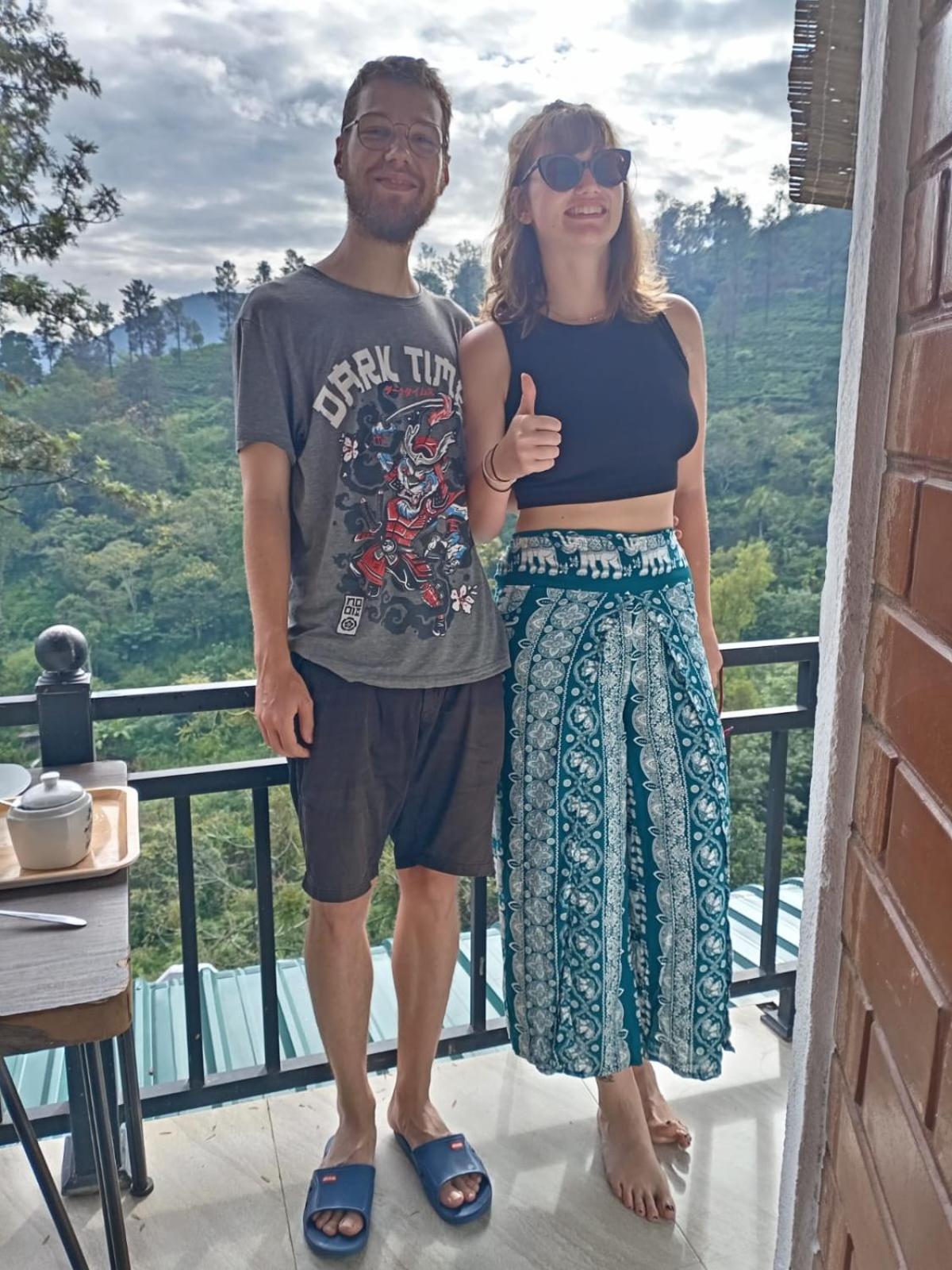 Aura View Ella