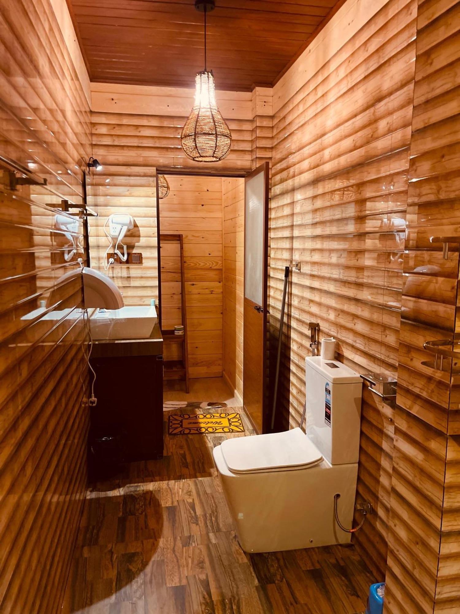 Wood Lodge