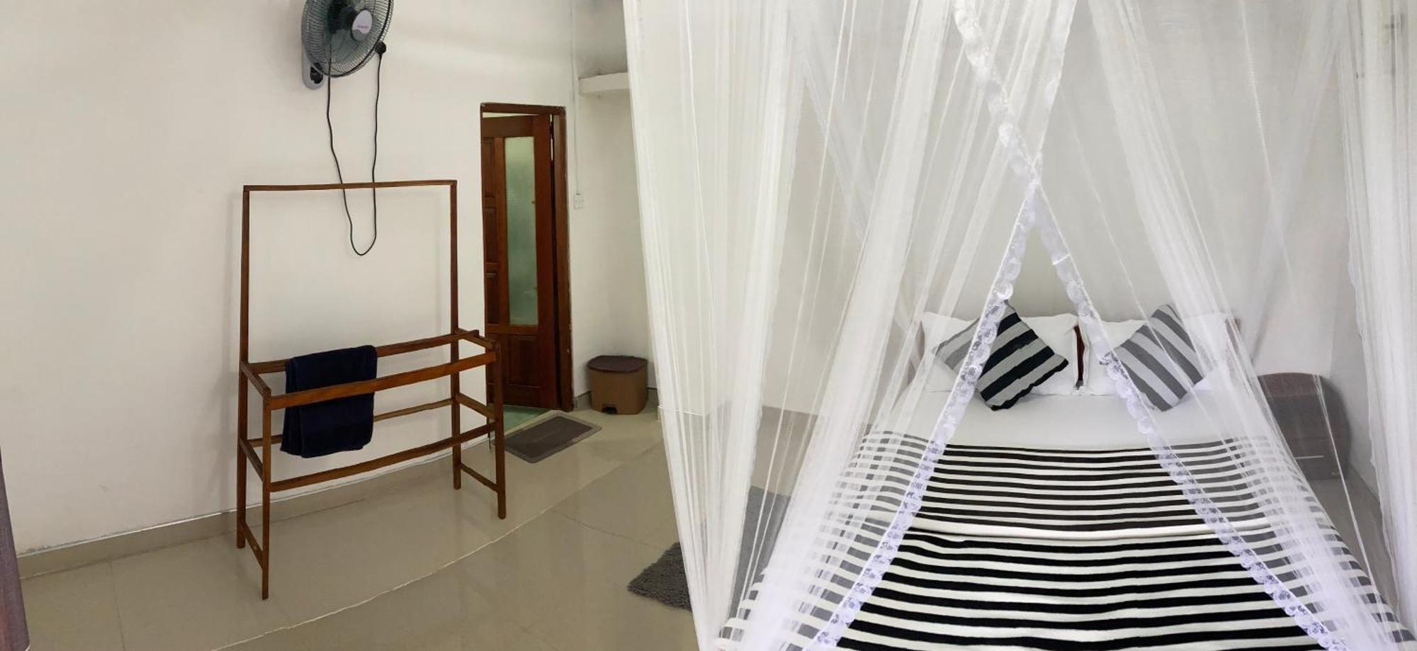 Curve Guest house