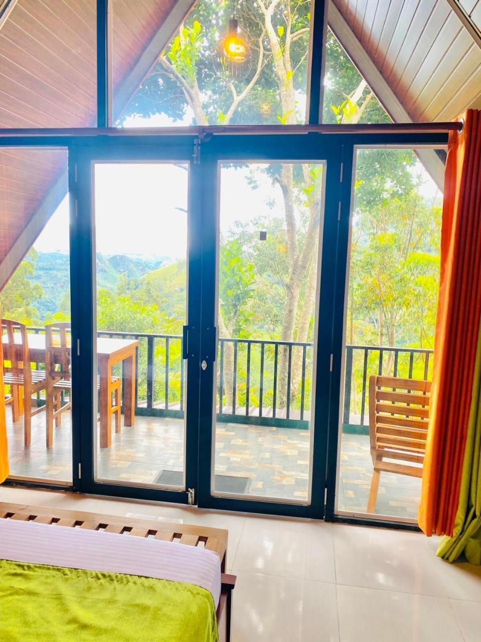 Cloudy Hill Lodge *