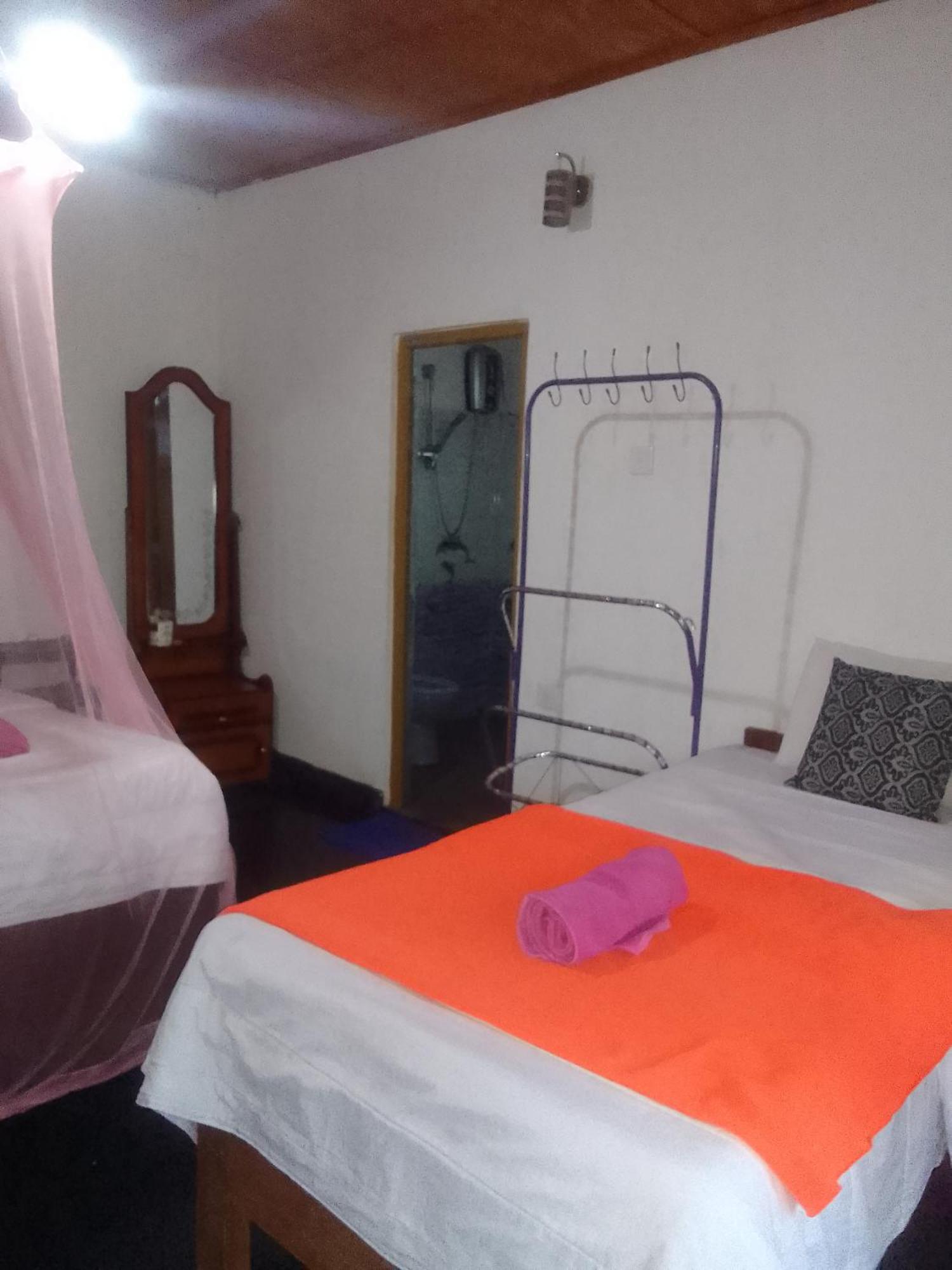 Homestay Nature's Glow And Restaurant *