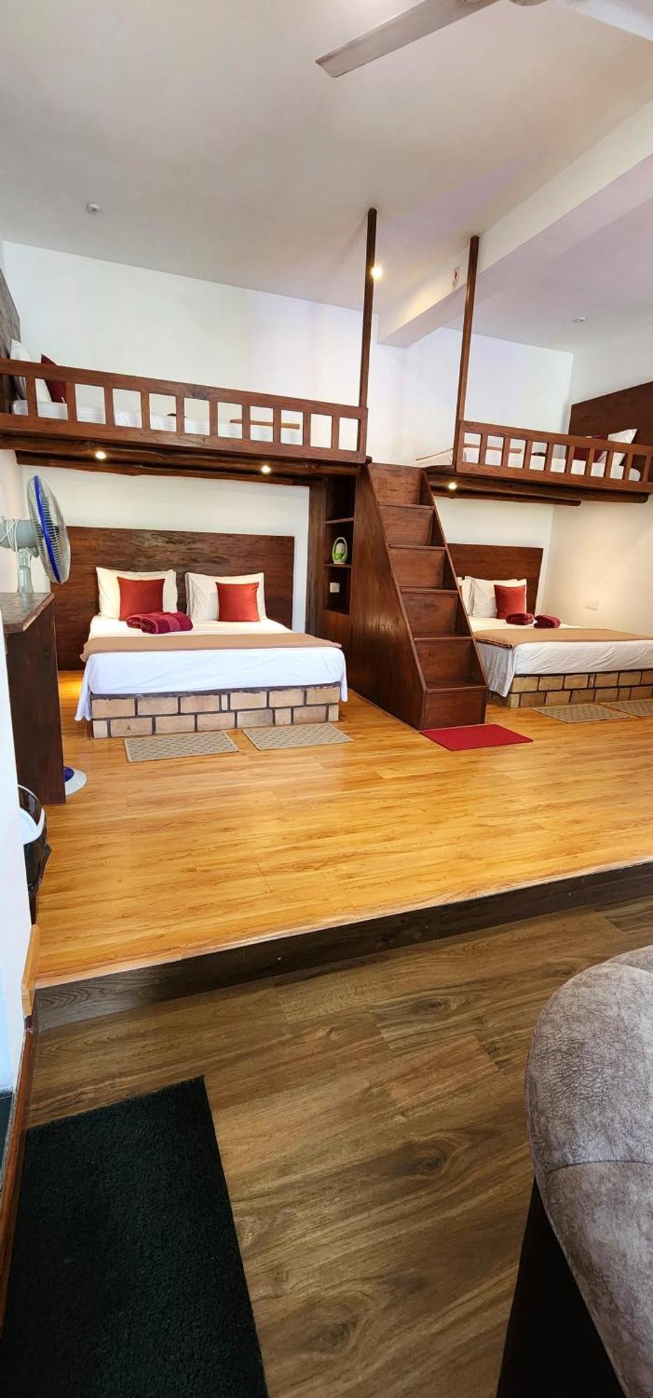 Homestay Poomaz Peace Palace