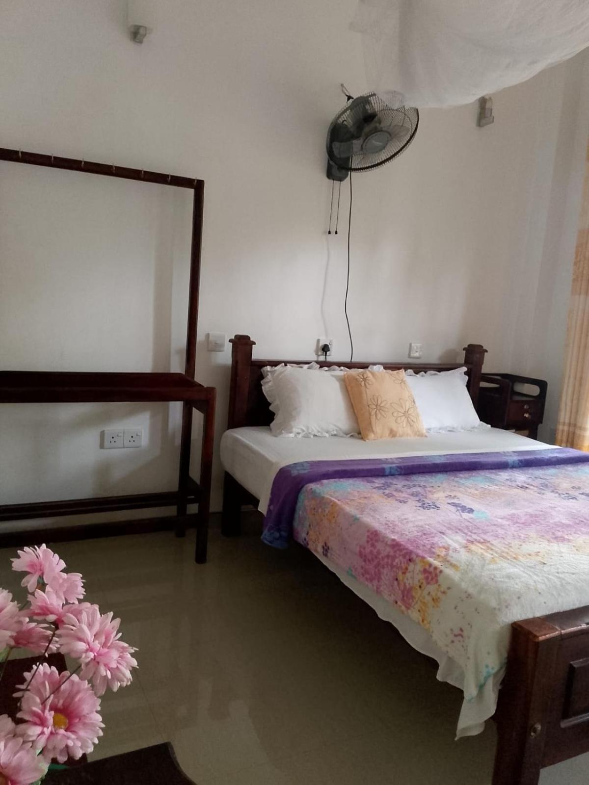 Bed & Breakfast Pasan Guest Ella