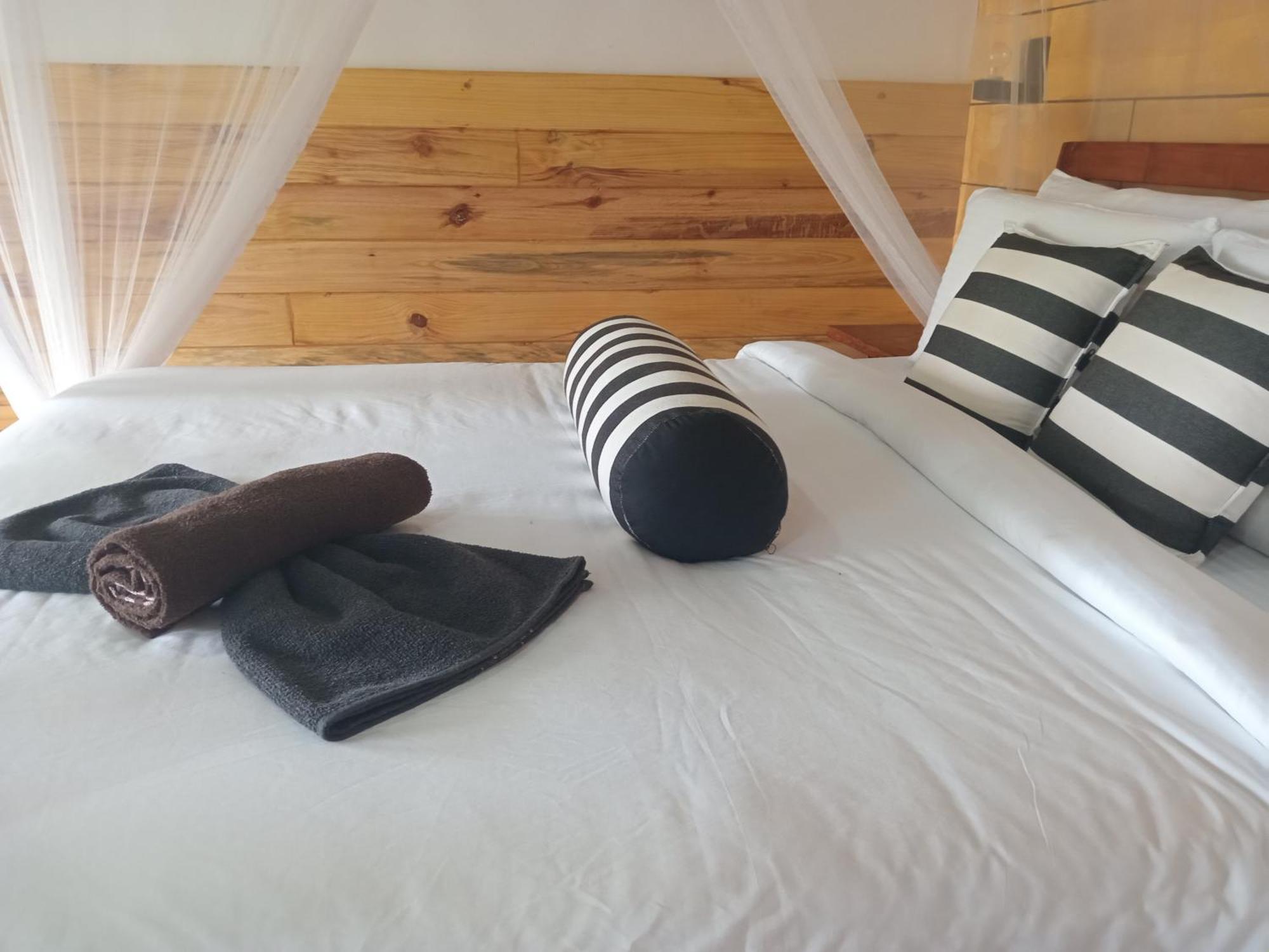 Nethsara Lodge
