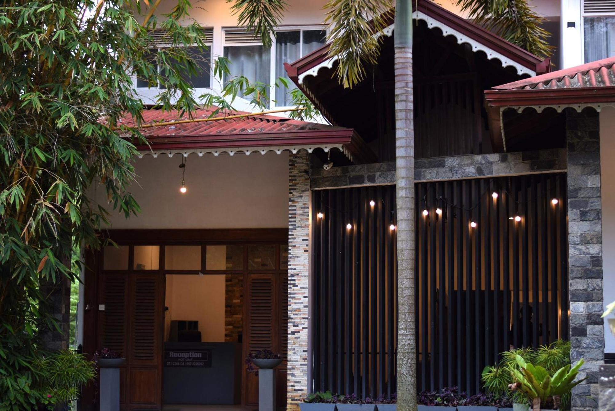 Hotel Luna Ella