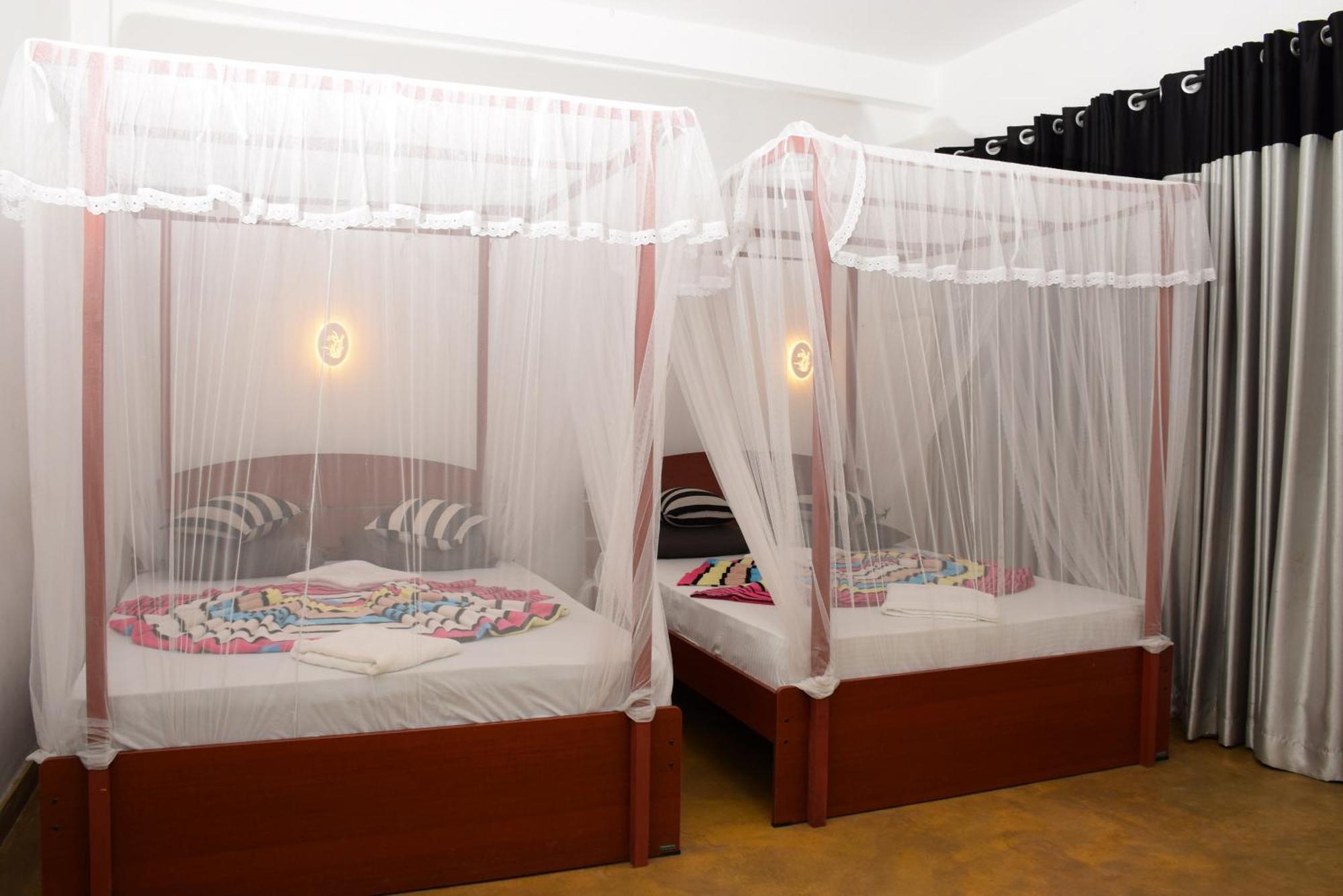 Luna Hotel *