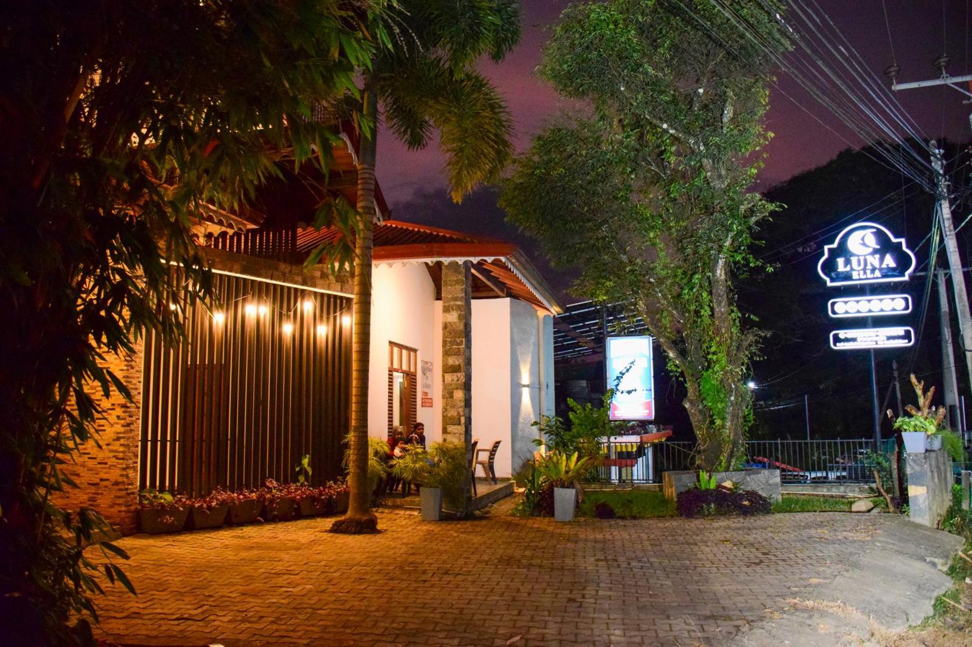 Luna Hotel