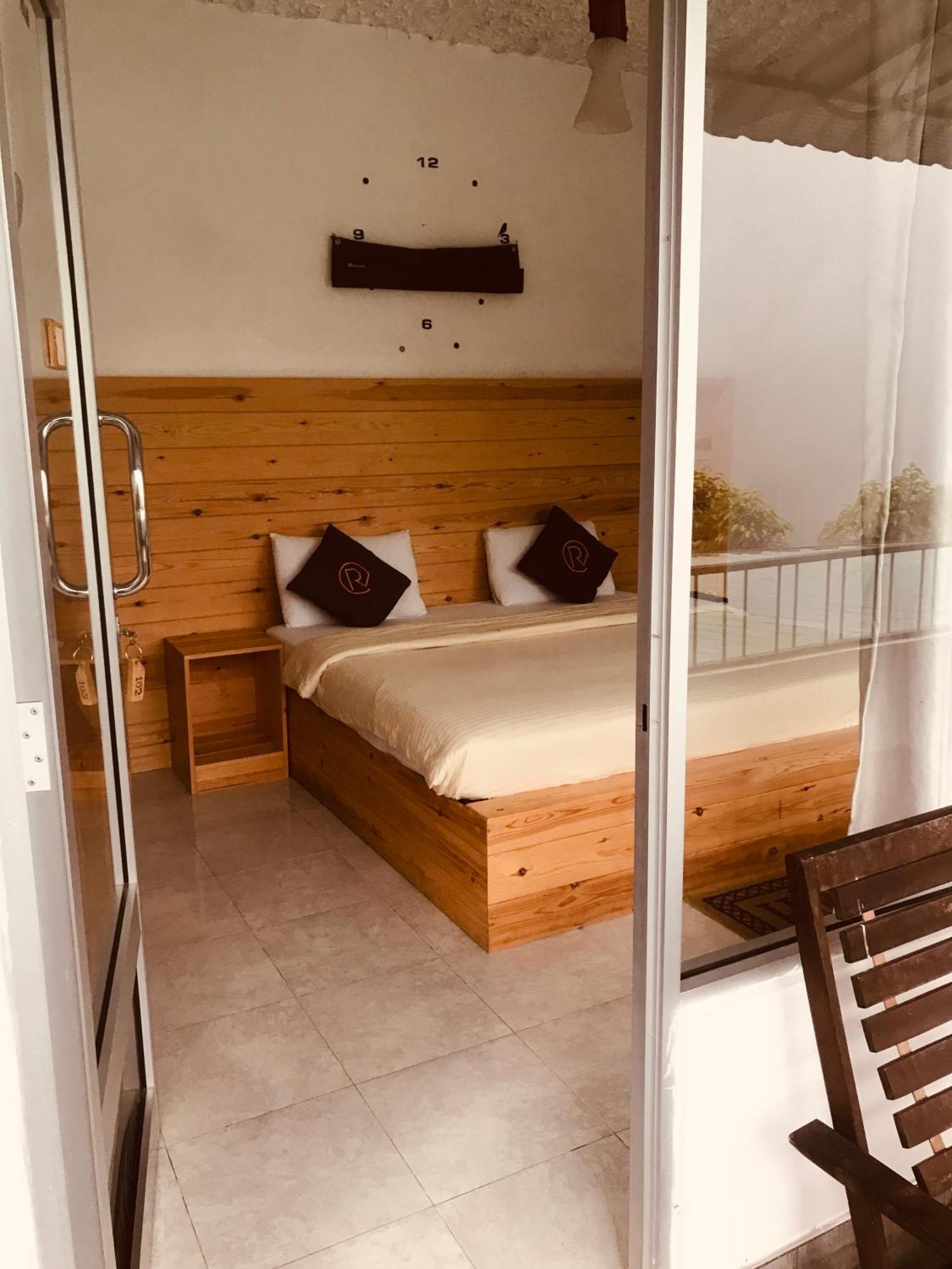 Rawana View Guest house *