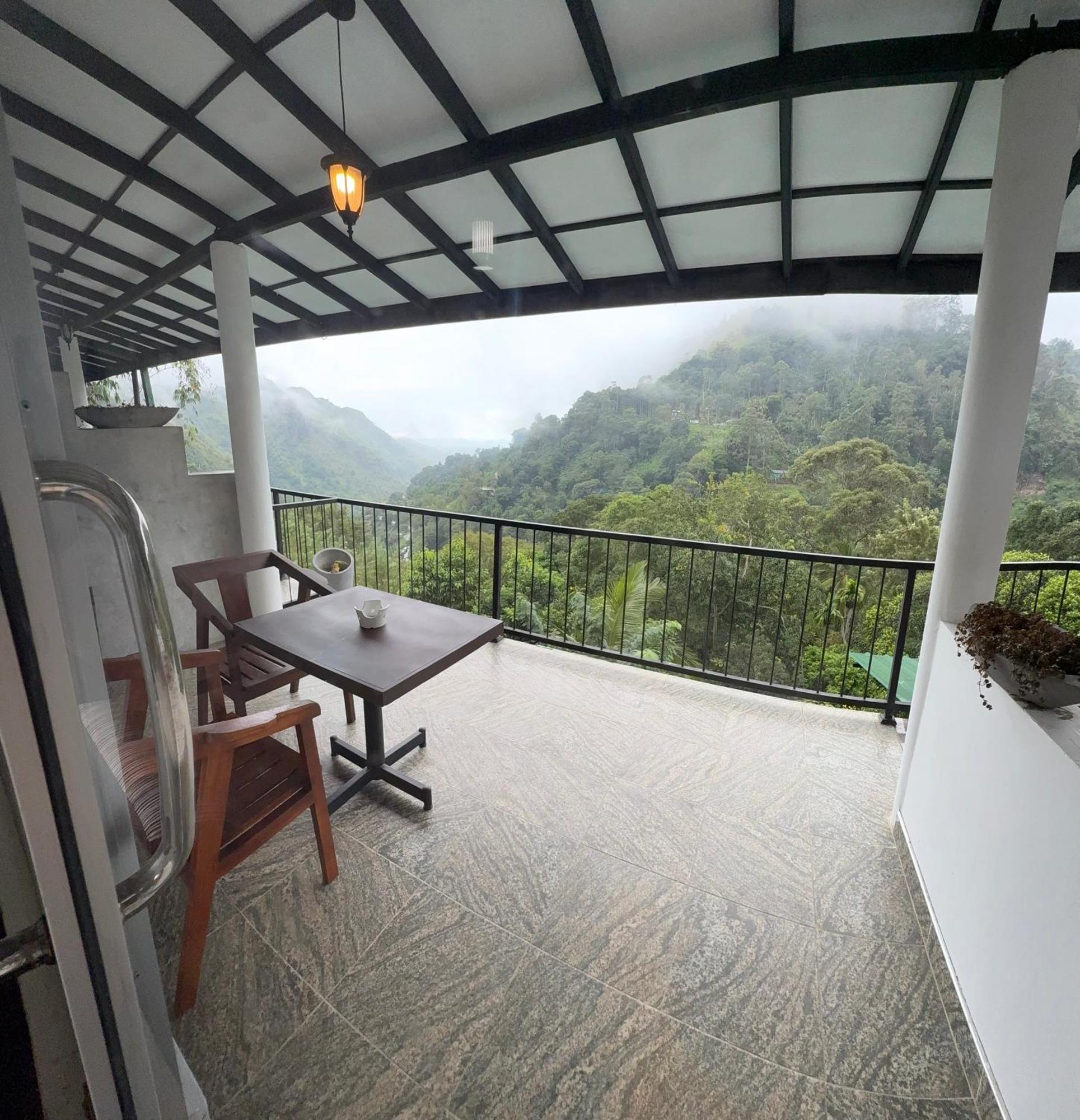 Guest house Rawana View *